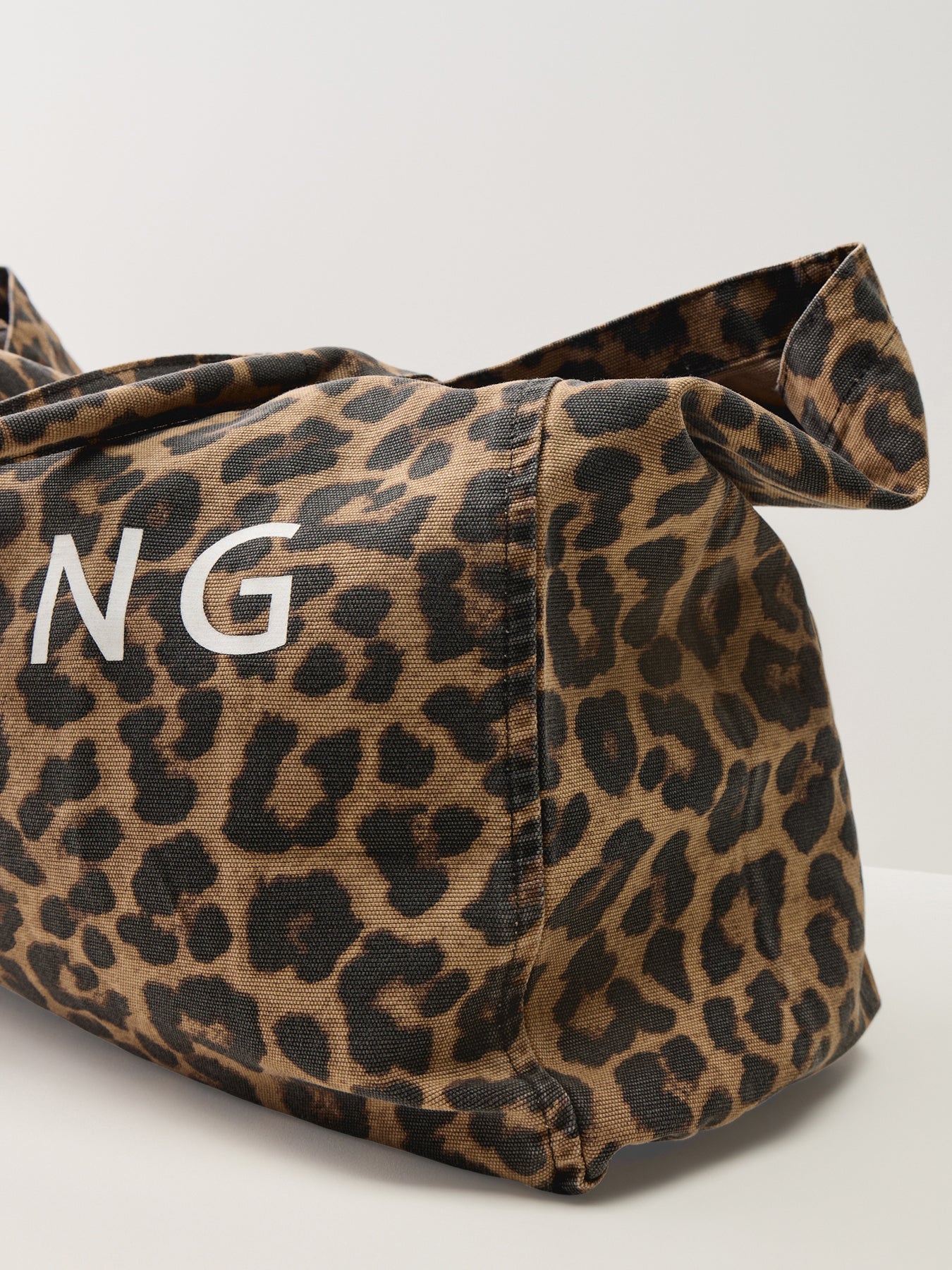 Leo Canvas Tote Leopard - Image 4