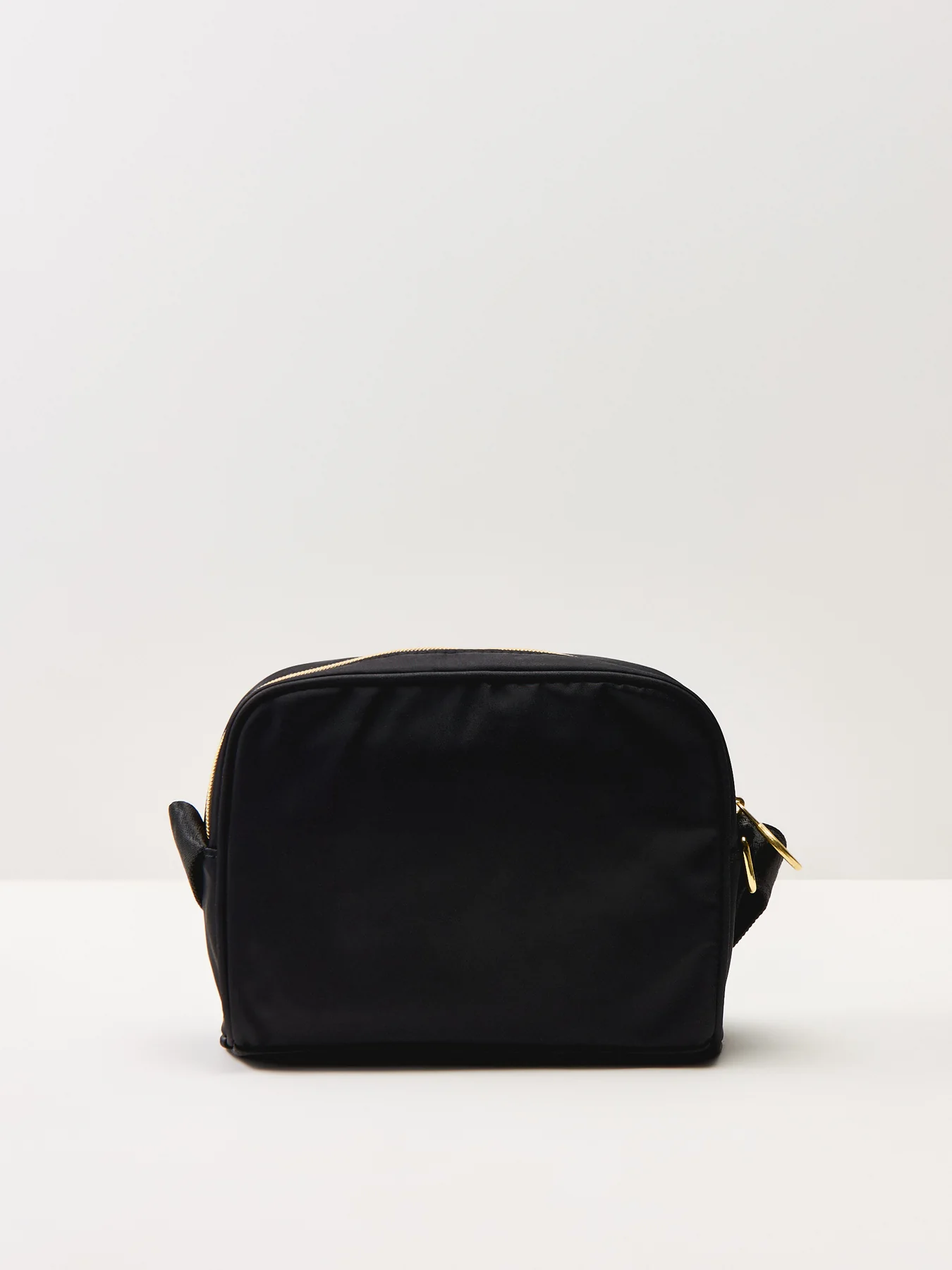 Qualify City Crossbody Bag Black - Image 3
