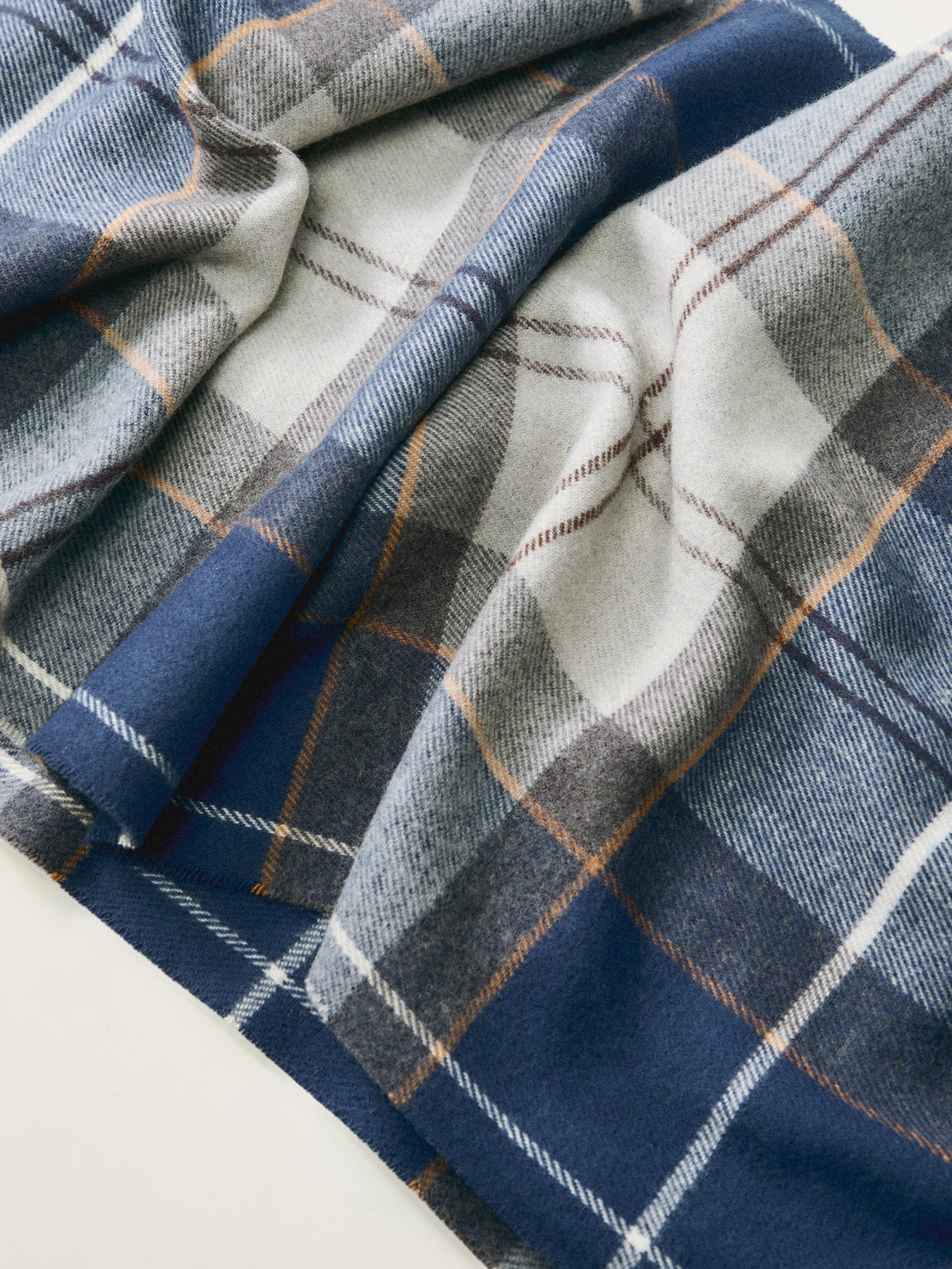 Galingale Tartan Scarf - Image 3