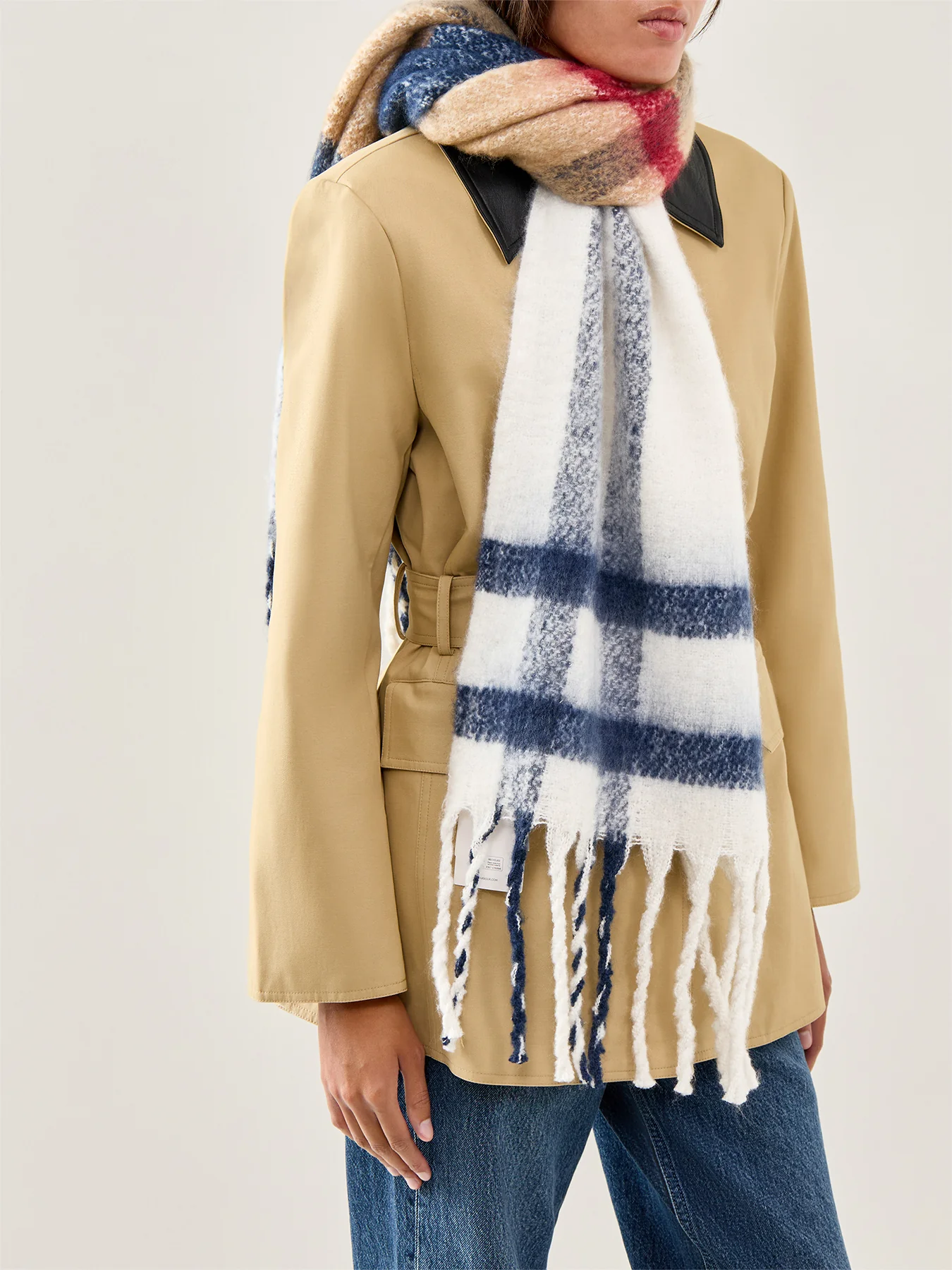 Isla Tartan Boucle Scarf - Image 2
