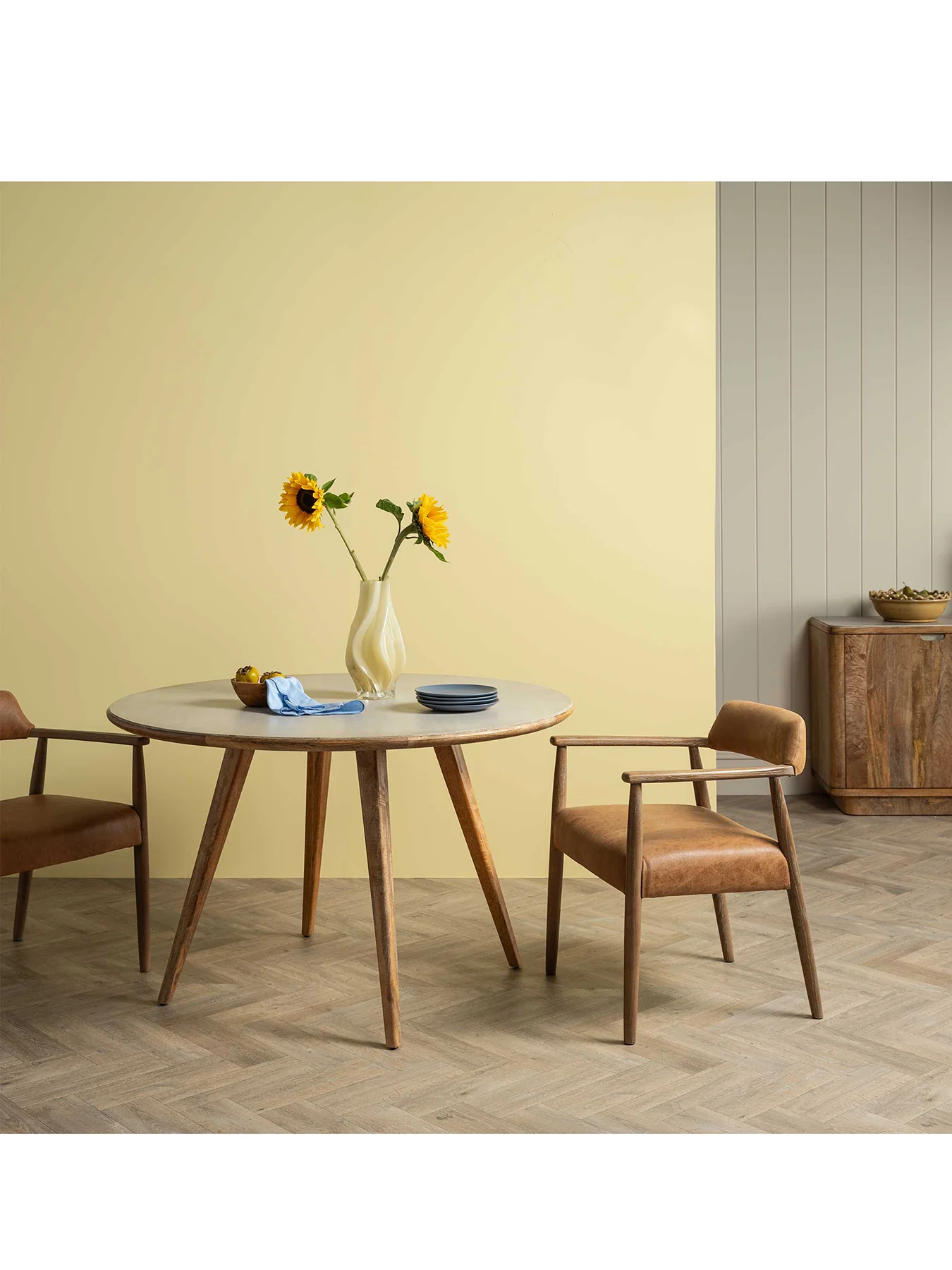 Burlington Mango Wood Round Dining Table Seats 4 - Image 2