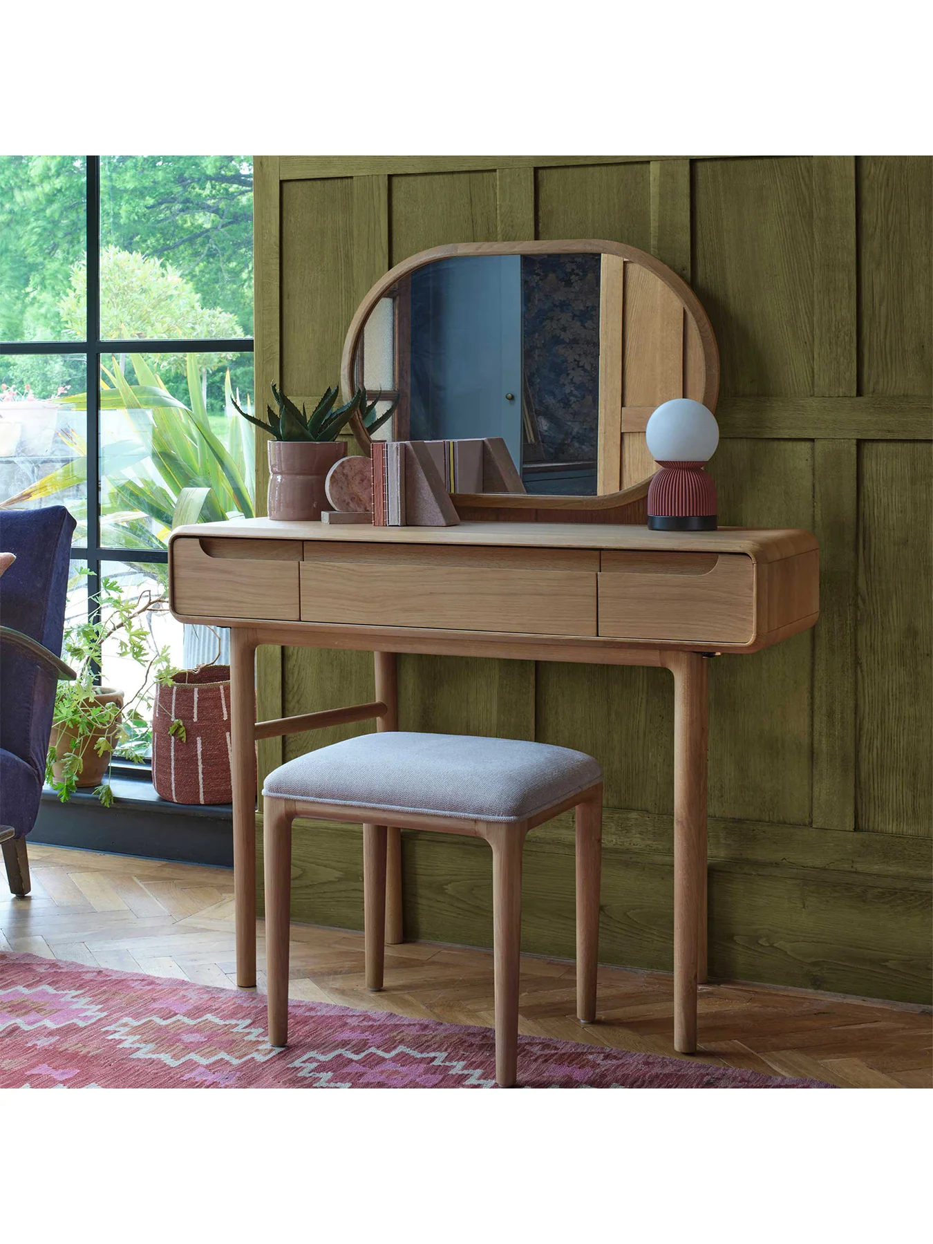 Winchester Solid Oak Dressing Table With Mirror - Image 2