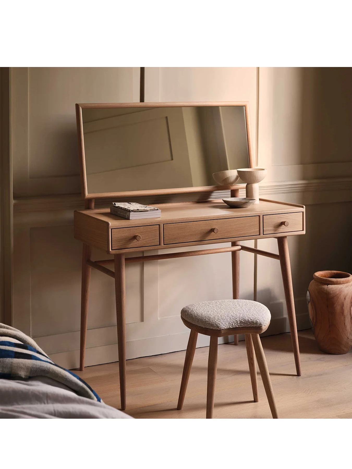Winslow Oak Dressing Table with Mirror - Image 2