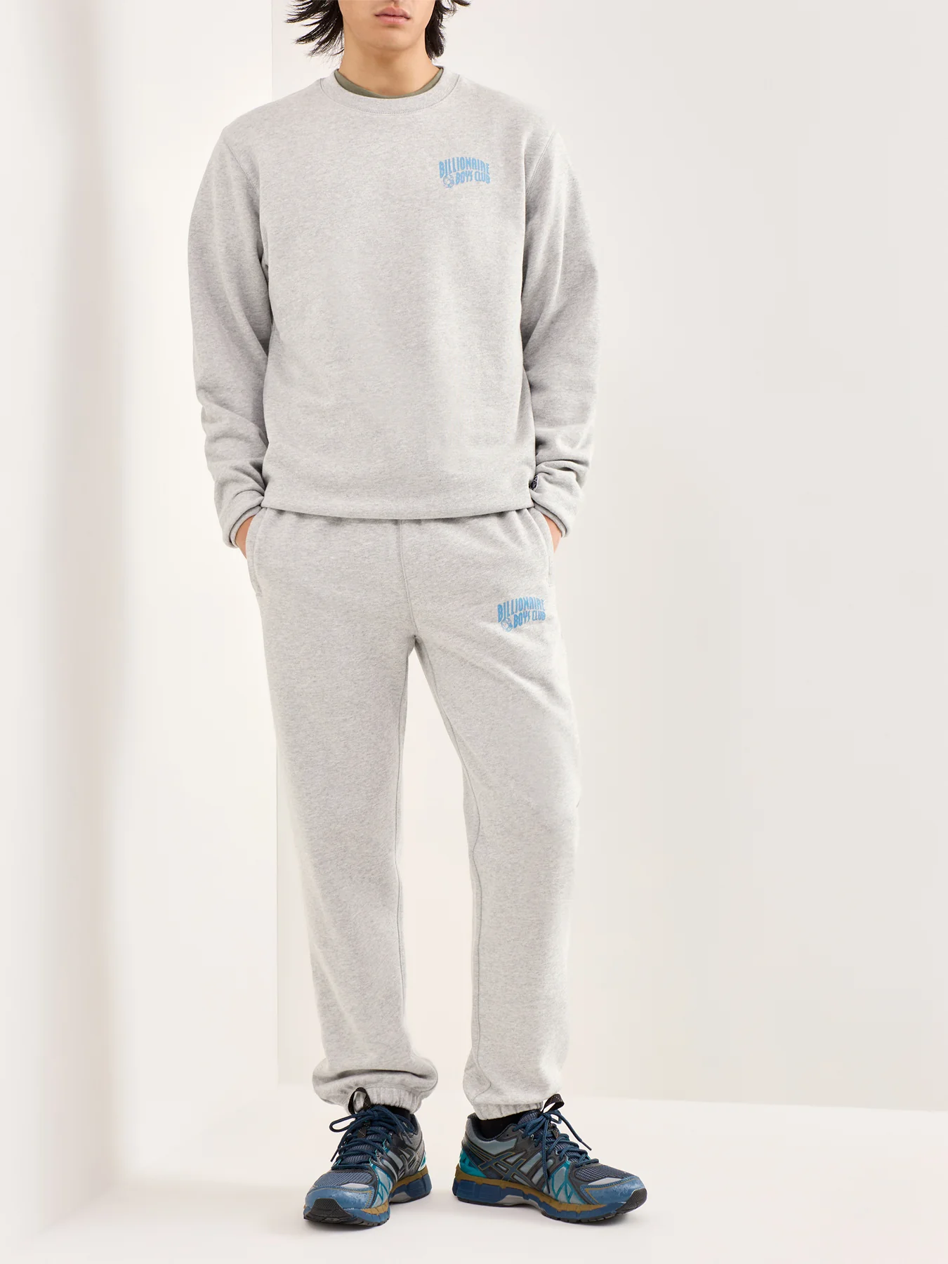 Small Arch Logo Sweatpants - Image 2