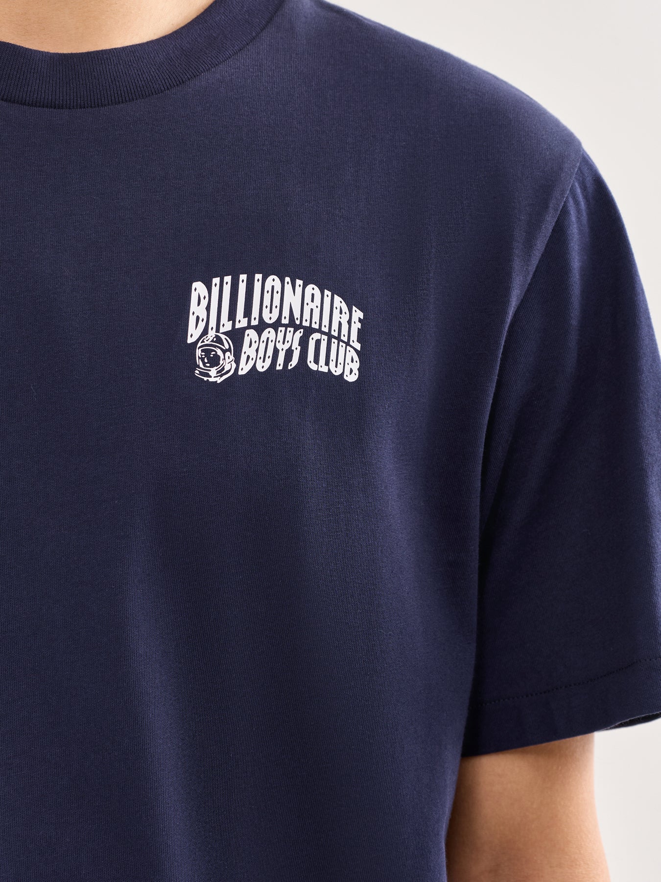 Small Arch Logo T-Shirt Navy - Image 3