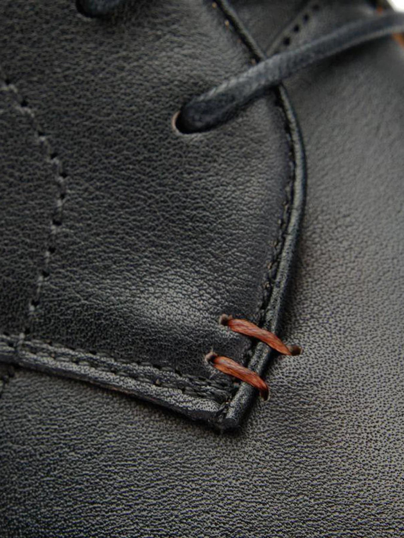 Byrd 2 Chukka Boots Black - Image 3