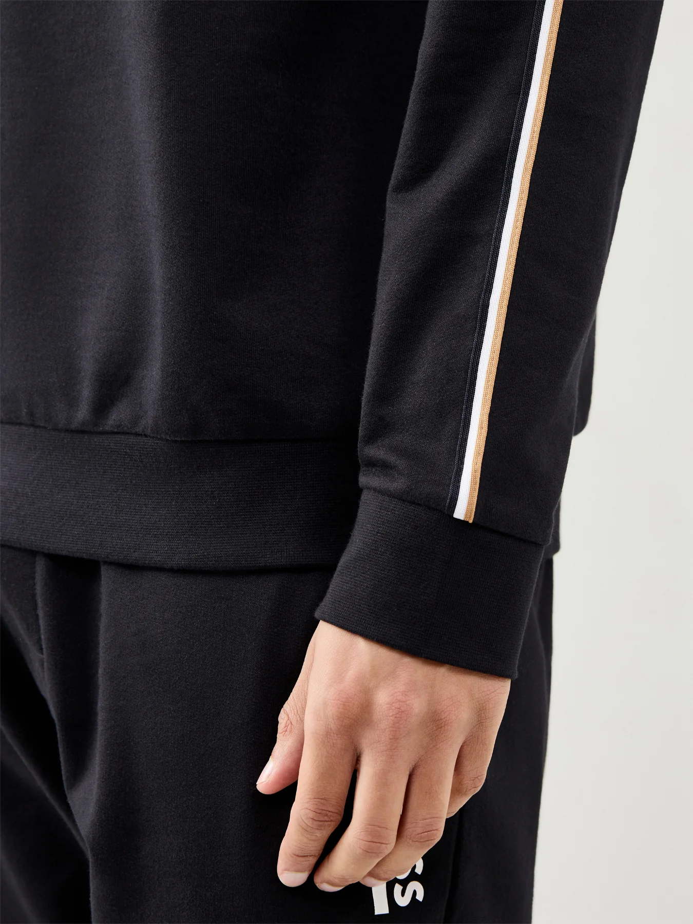 Iconic Lounge Sweatshirt Black - Image 4