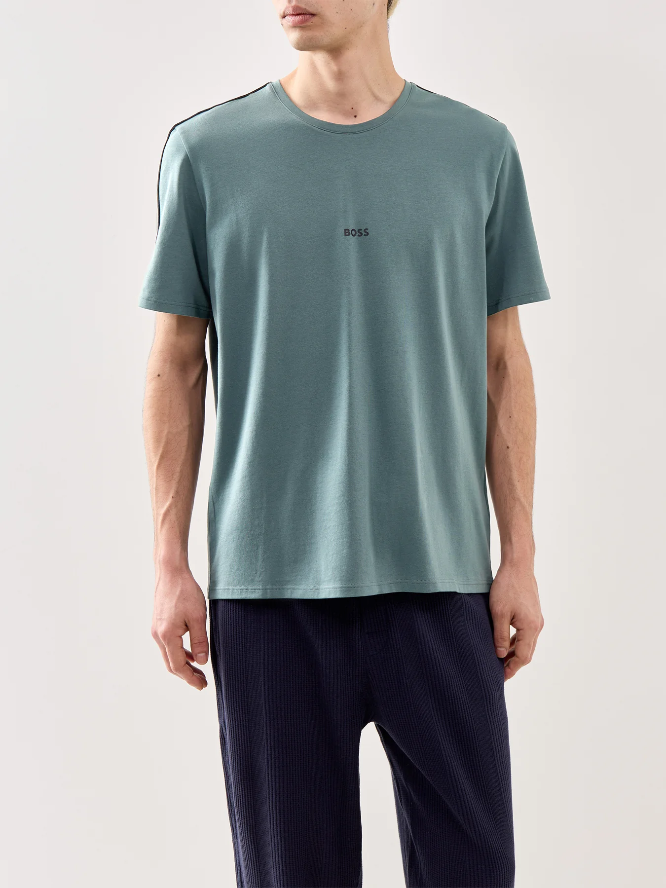 Unique T-Shirt Green - Image 2