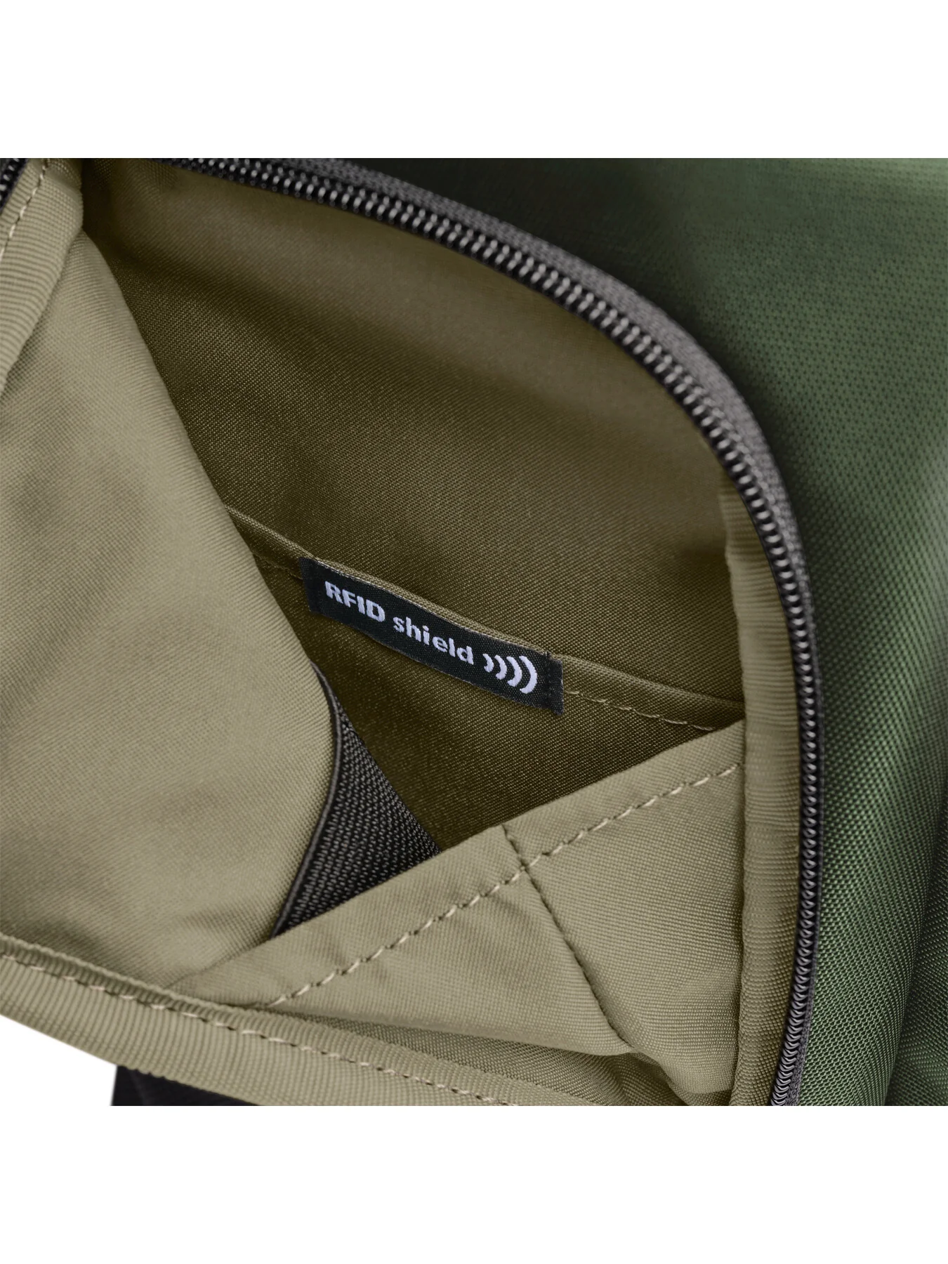 Briggs and Riley Medium Expandable Backpack 40cm - Image 6