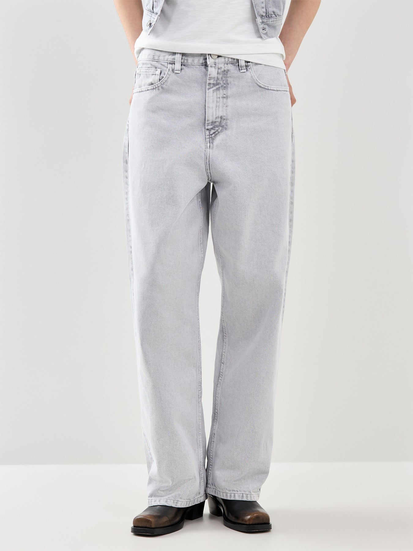 Brandon Pant - Image 4