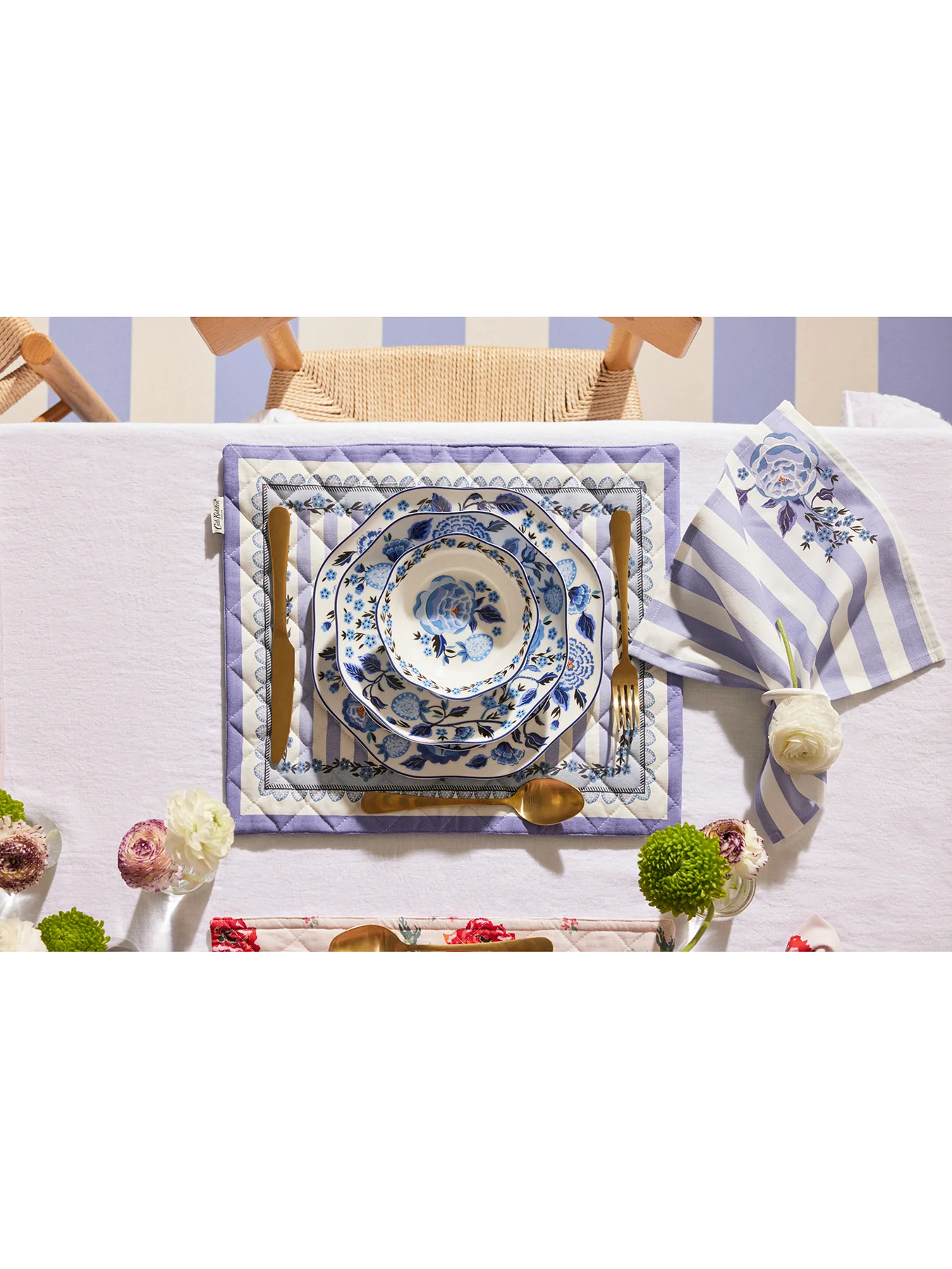 Strawberry Garden Blue 4 Pack Napkins - Image 3