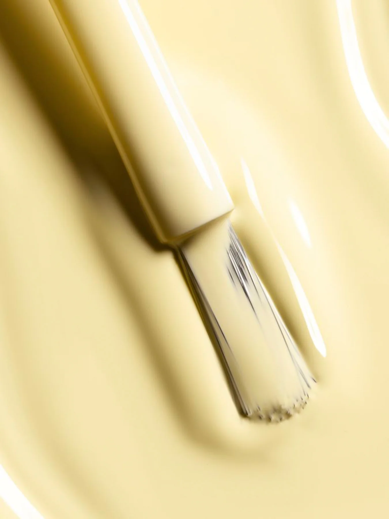 Le Vernis Pastel Yellow - Image 3
