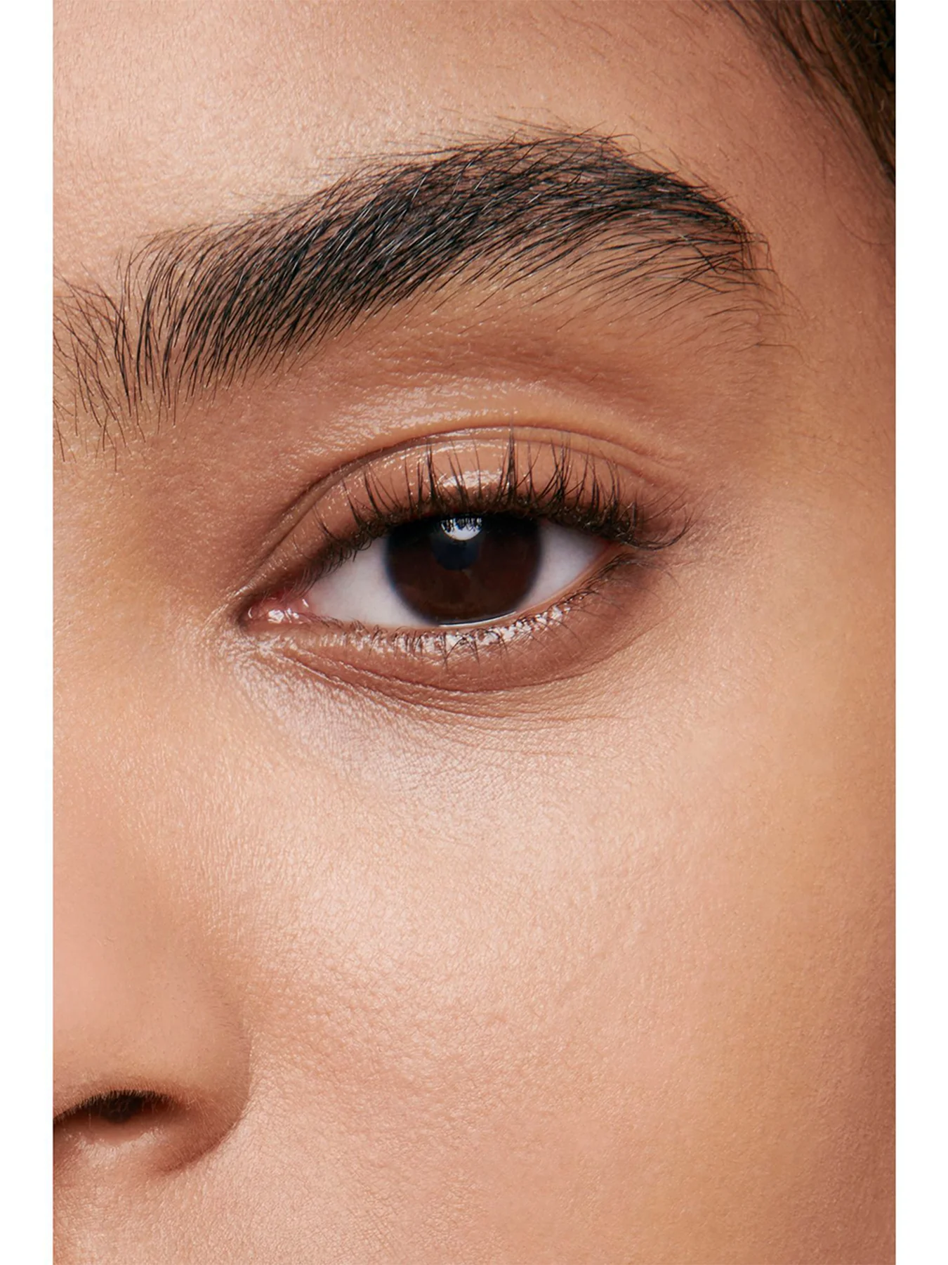 Les Beiges Serum Concealer - Image 27