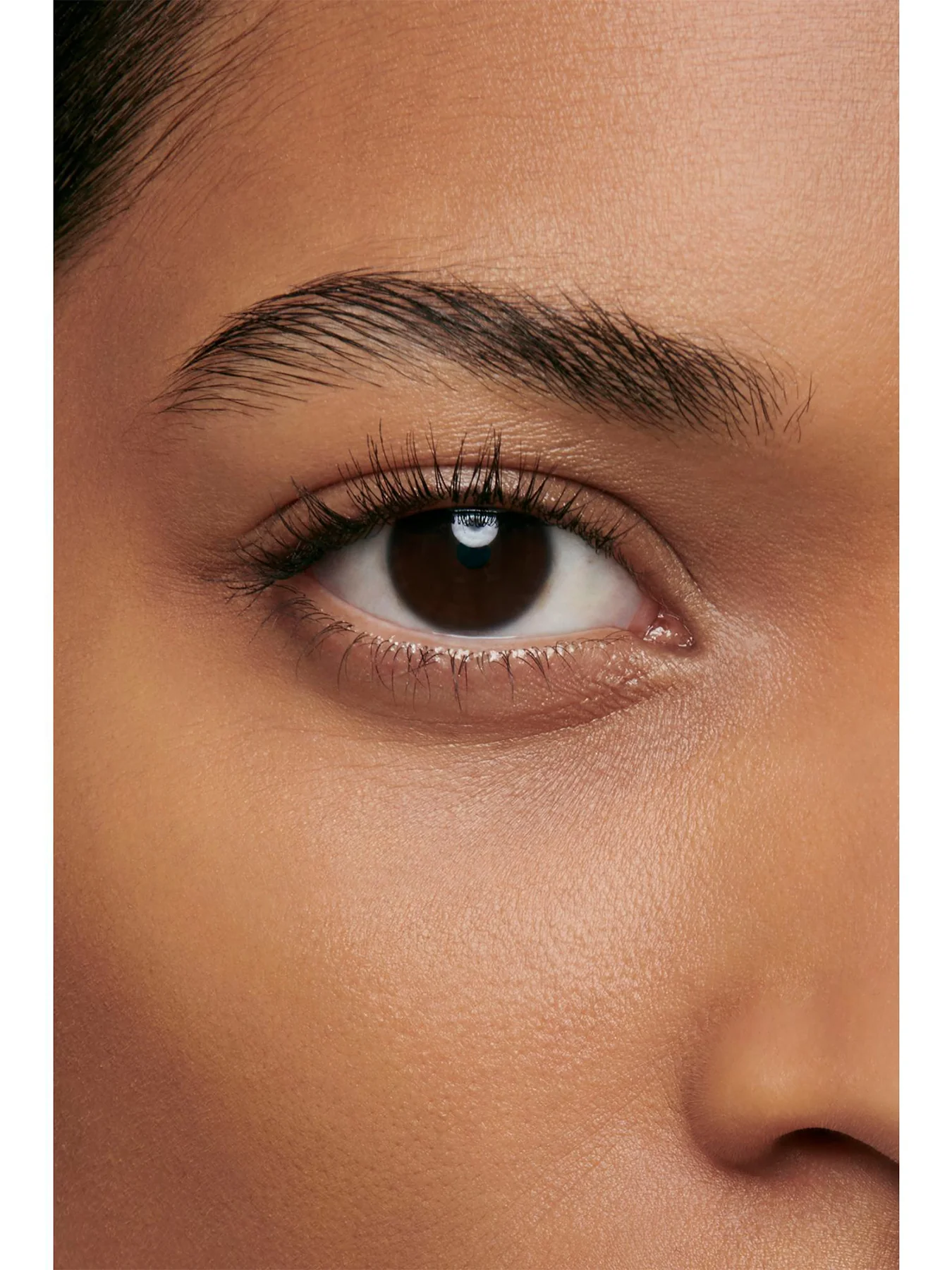 Les Beiges Serum Concealer - Image 39