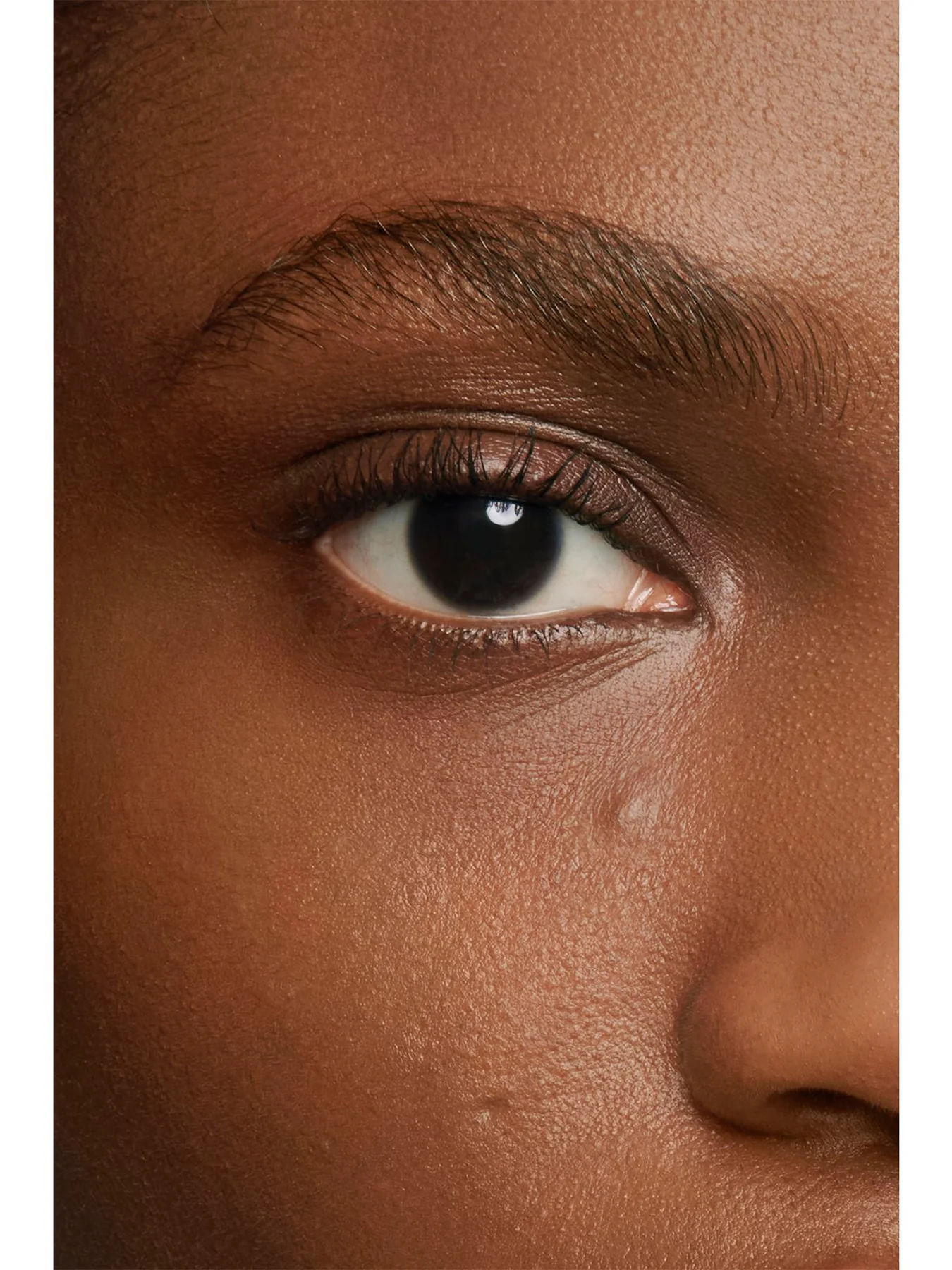 Les Beiges Serum Concealer - Image 55