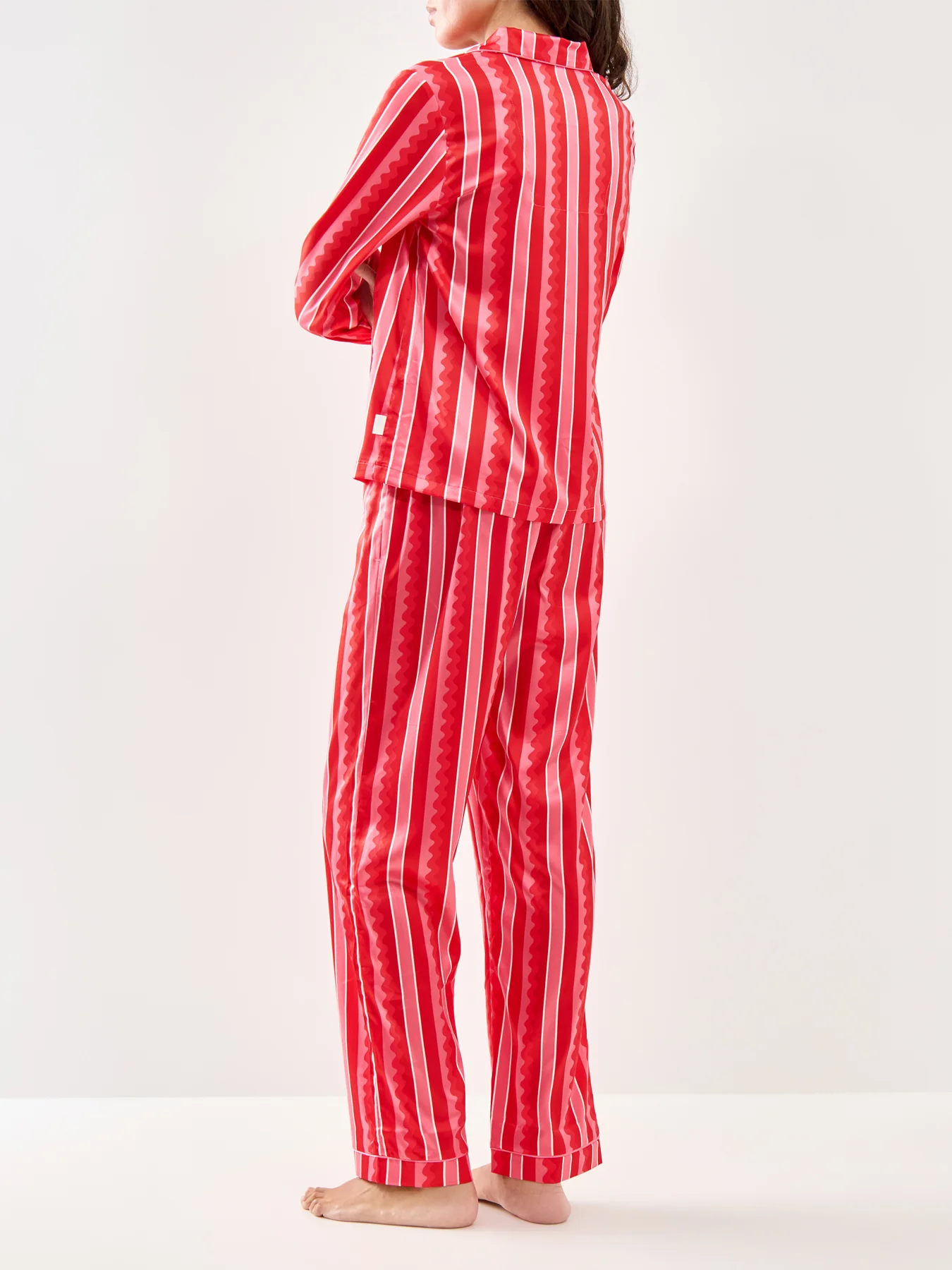 Peers Tonal Wiggle Satin Long Pyjama Set Pink - Image 3