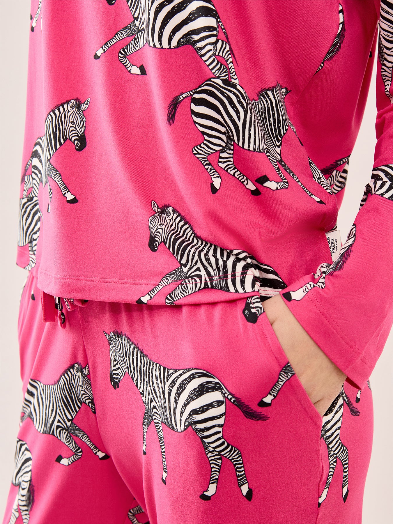 Zebra Crew Neck Pyjama Set Pink - Image 4