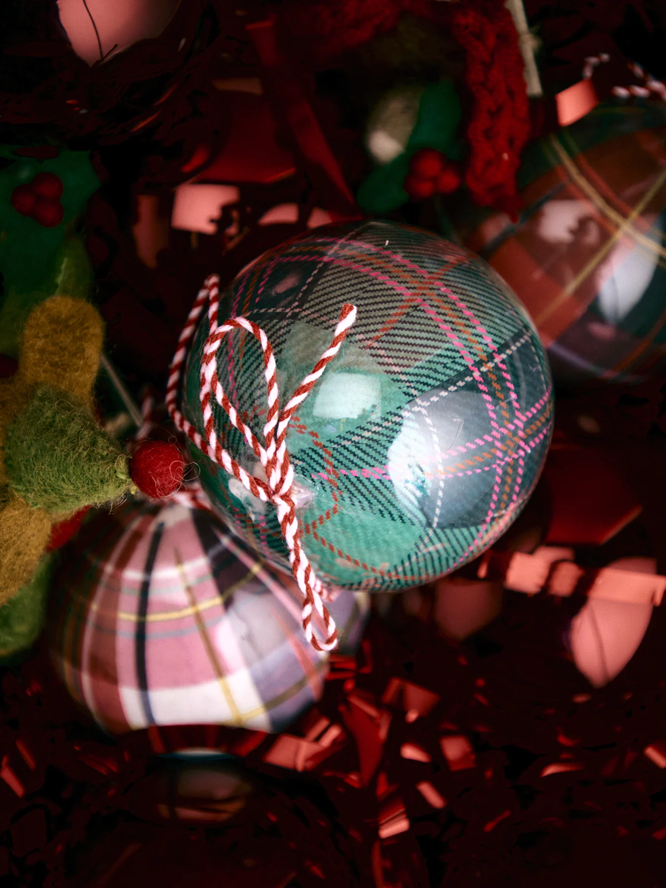 Tartan Pack of 6 Christmas Tree Hanging Decorations - Image 2