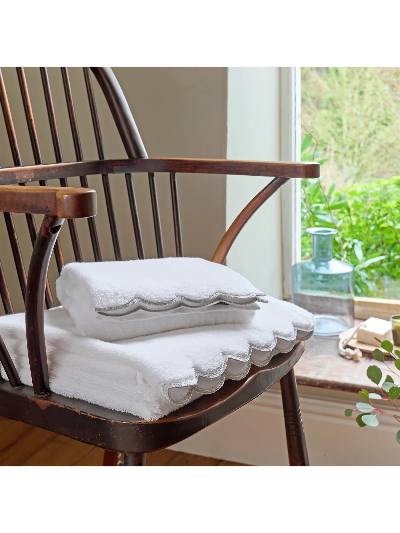 Scallop Edge Towel Silver - Image 4