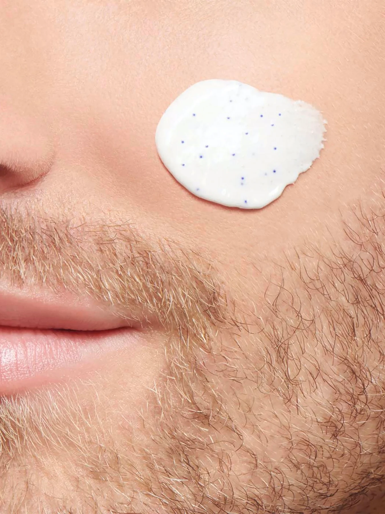 ClarinsMen Exfoliating Cleanser - Image 3