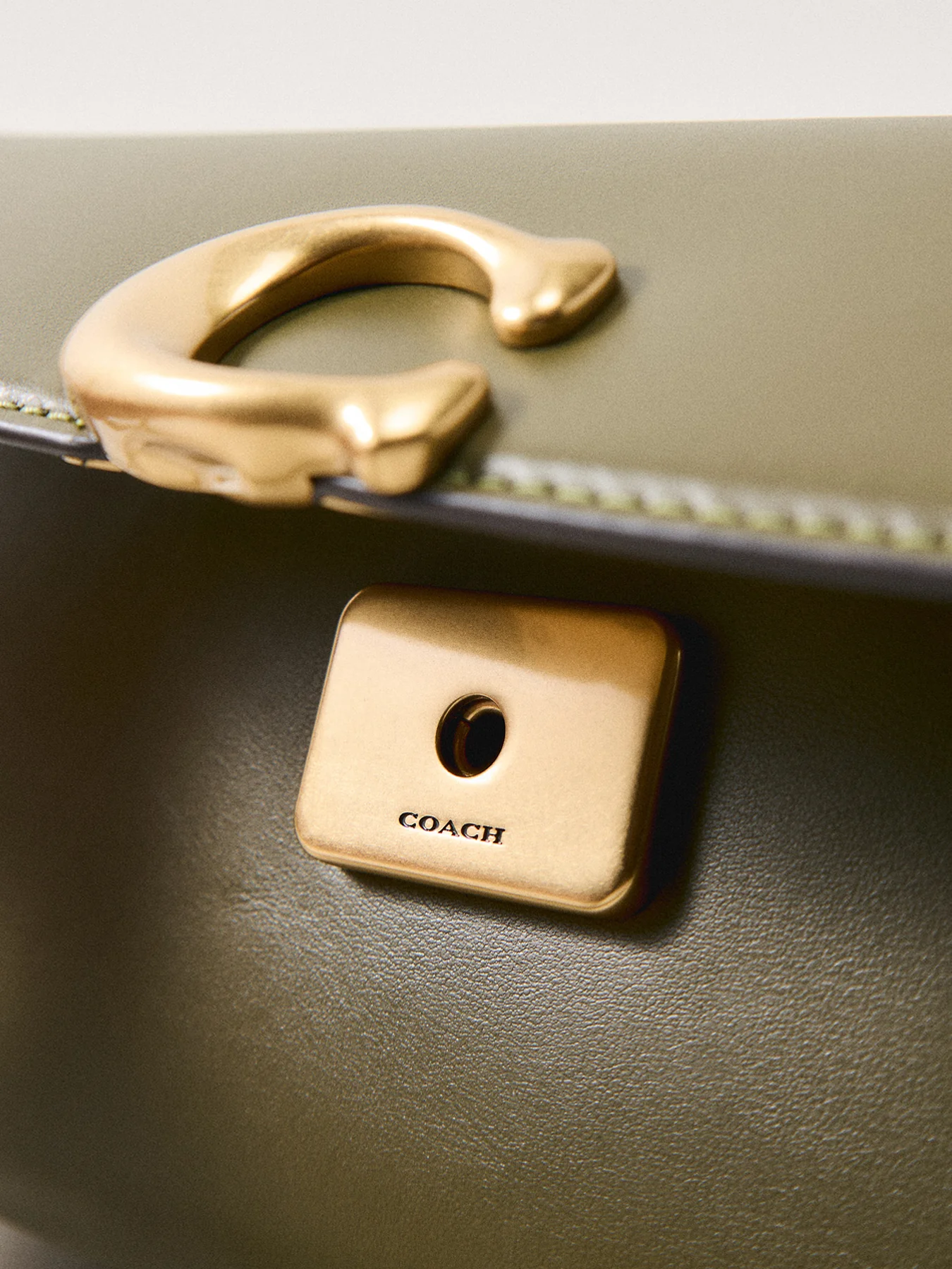 Refined Calf Leather Jet Shoulder Bag Olive - Image 5