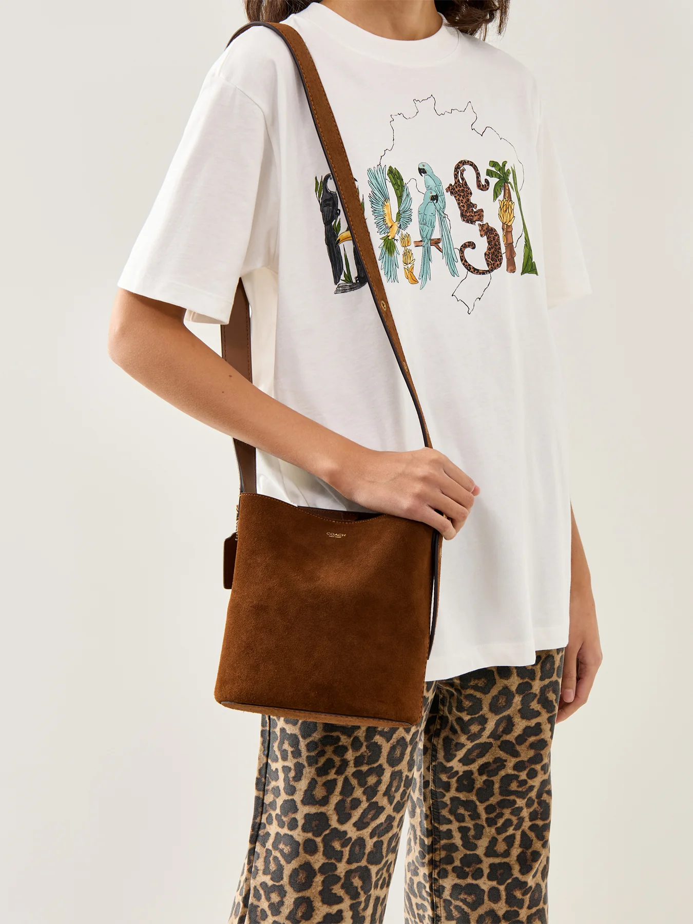 Suede Bleecker Bucket Bag 21 Brown - Image 2
