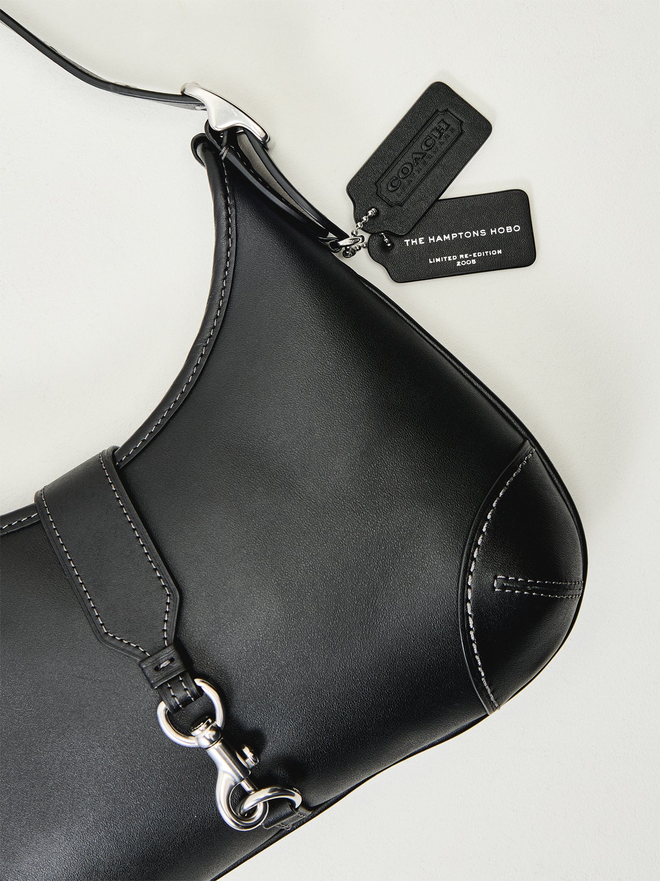 The Coach Originals Hamptons Leather Hobo Black - Image 5