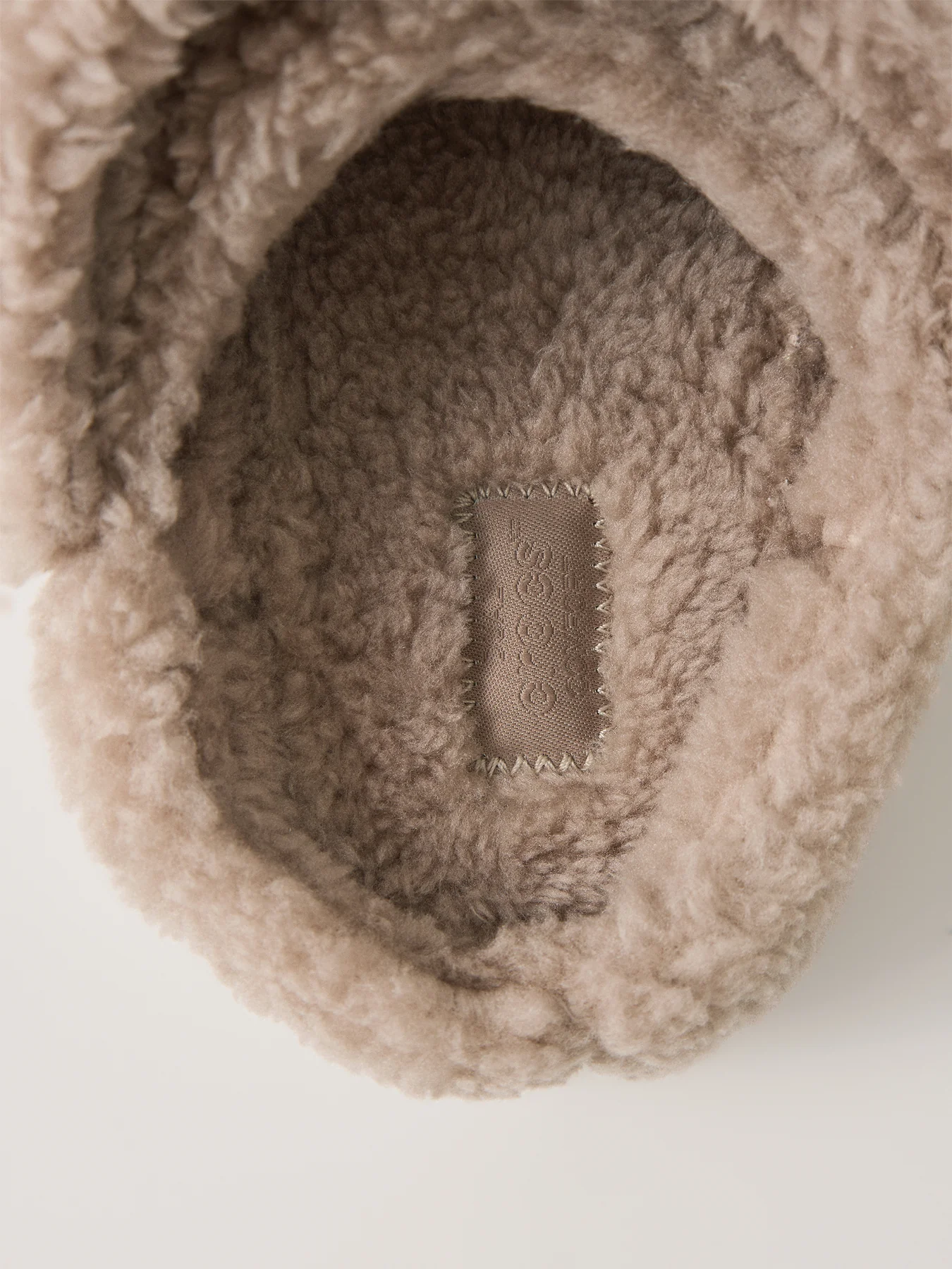 Classic Cozzzy Slipper Beige - Image 4