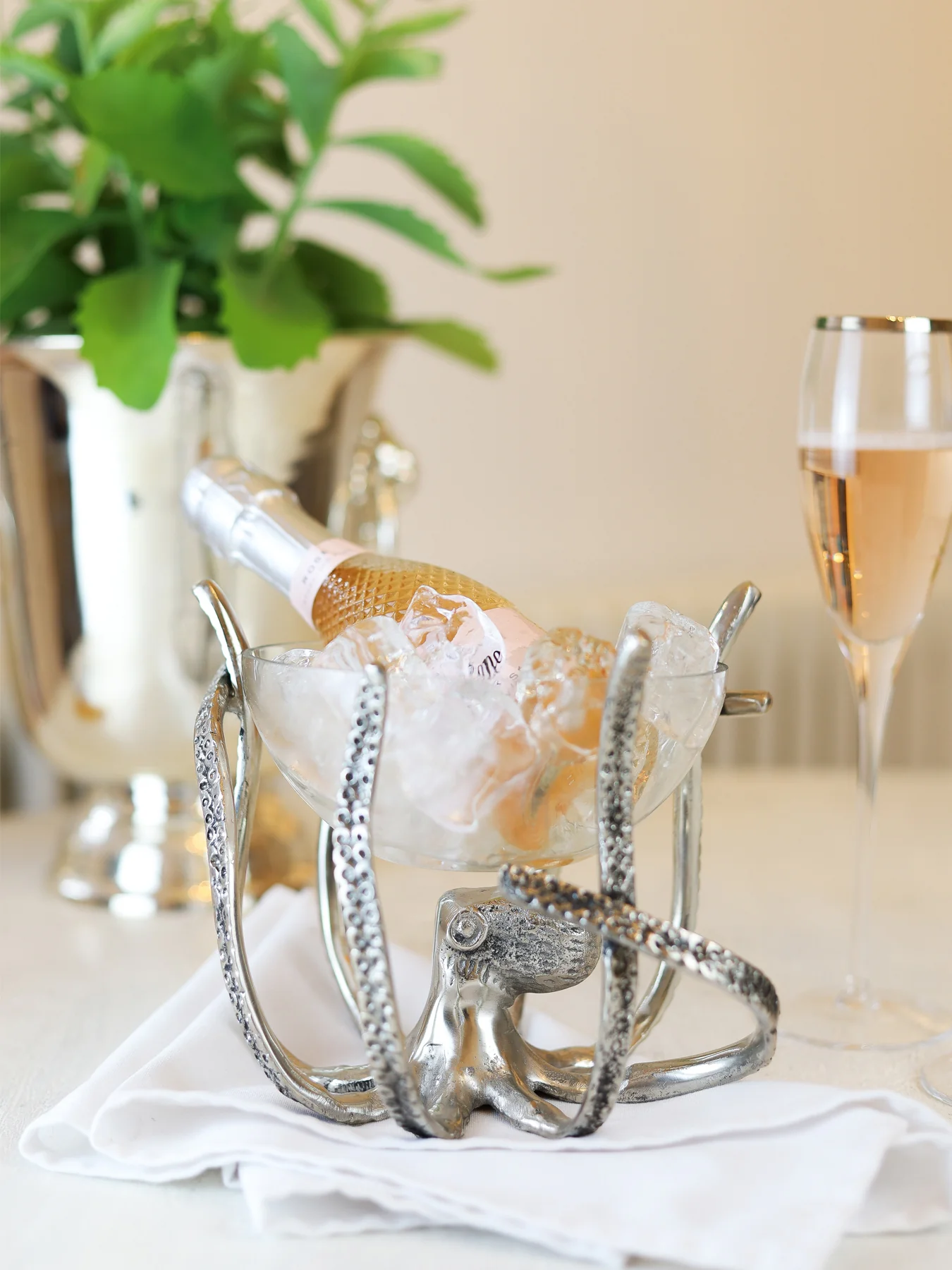 Mini Octopus Stand with Crackled Glass Bowl - Image 3