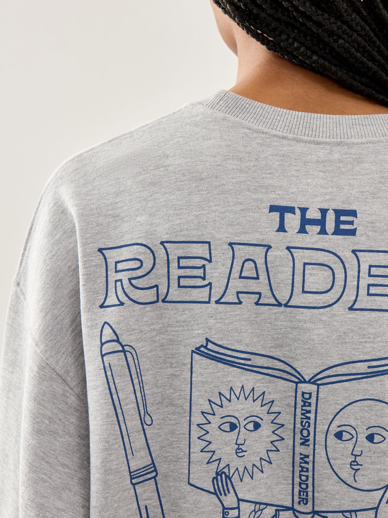 The Reader Sweatshirt Grey - Image 3