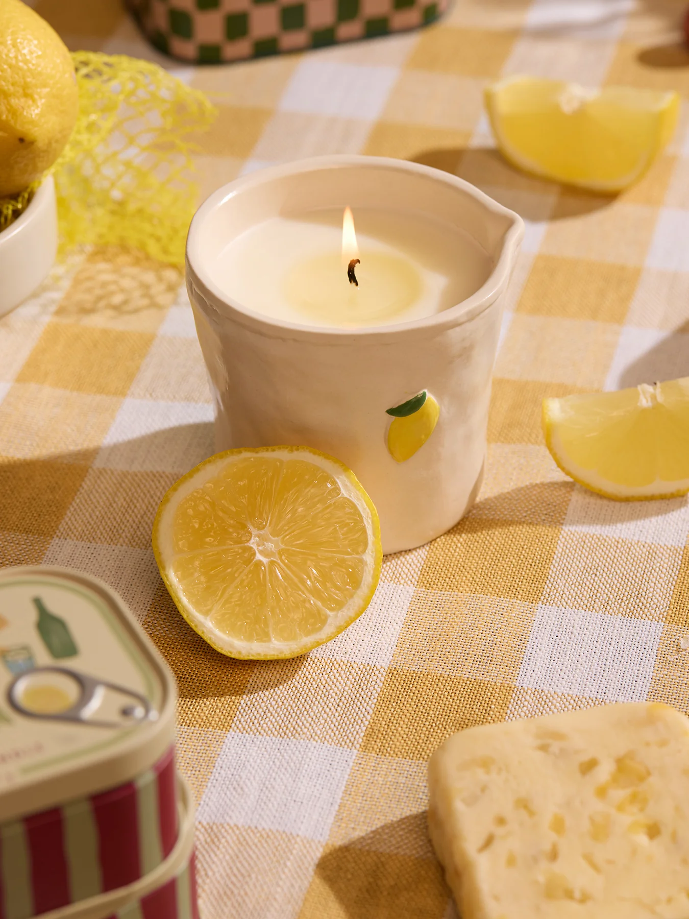 Lemon Ceramic Candle Meyer Lemon 226g - Image 3