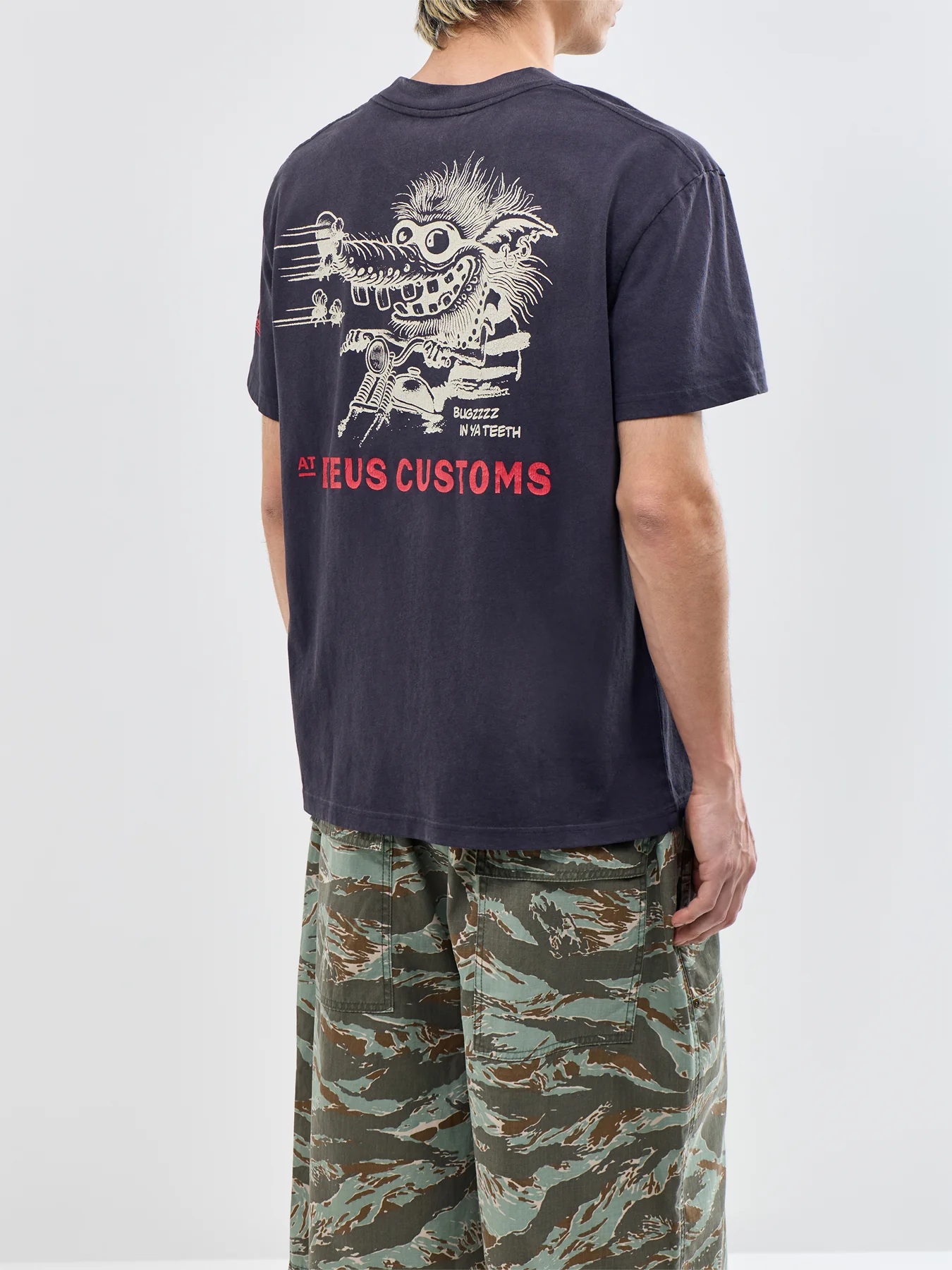 Bugzzz Graphic T-Shirt Black - Image 5