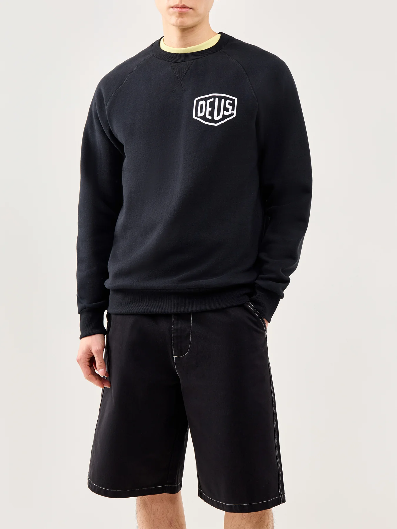 Graphic Crew Neck Sweatshirt Black - Image 4