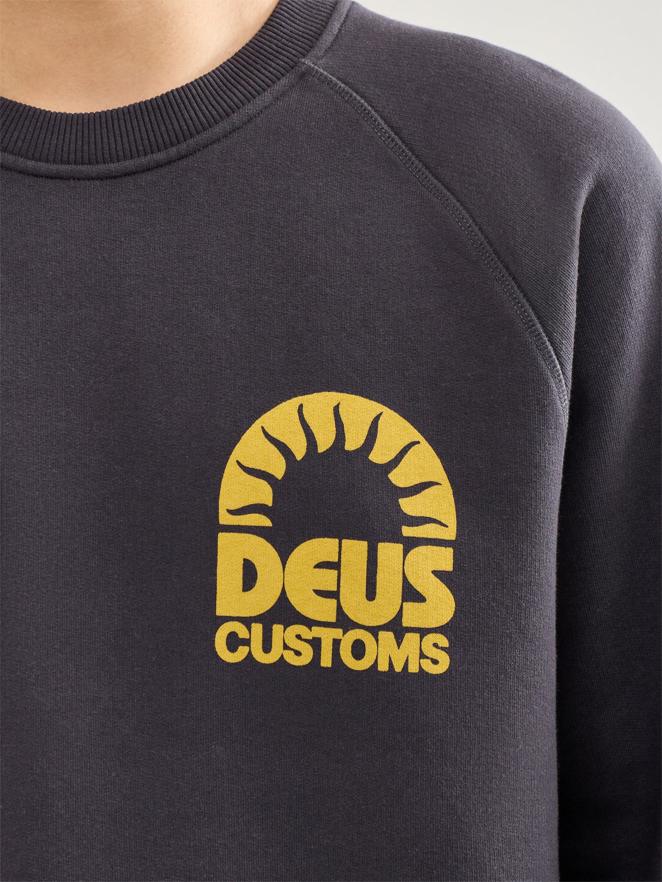 Melodies Crew Sweatshirt Grey - Image 3