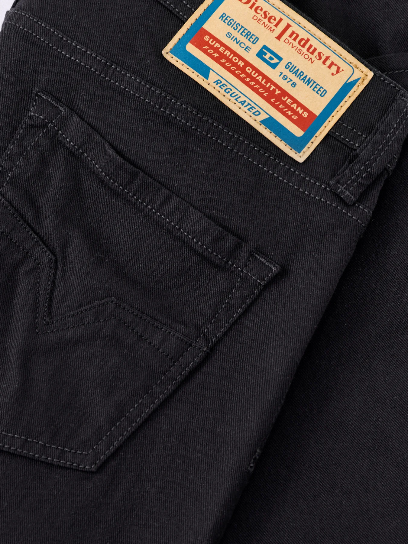 Diesel 1985 Larkee Tapered Fit Jeans in Black - Image 3