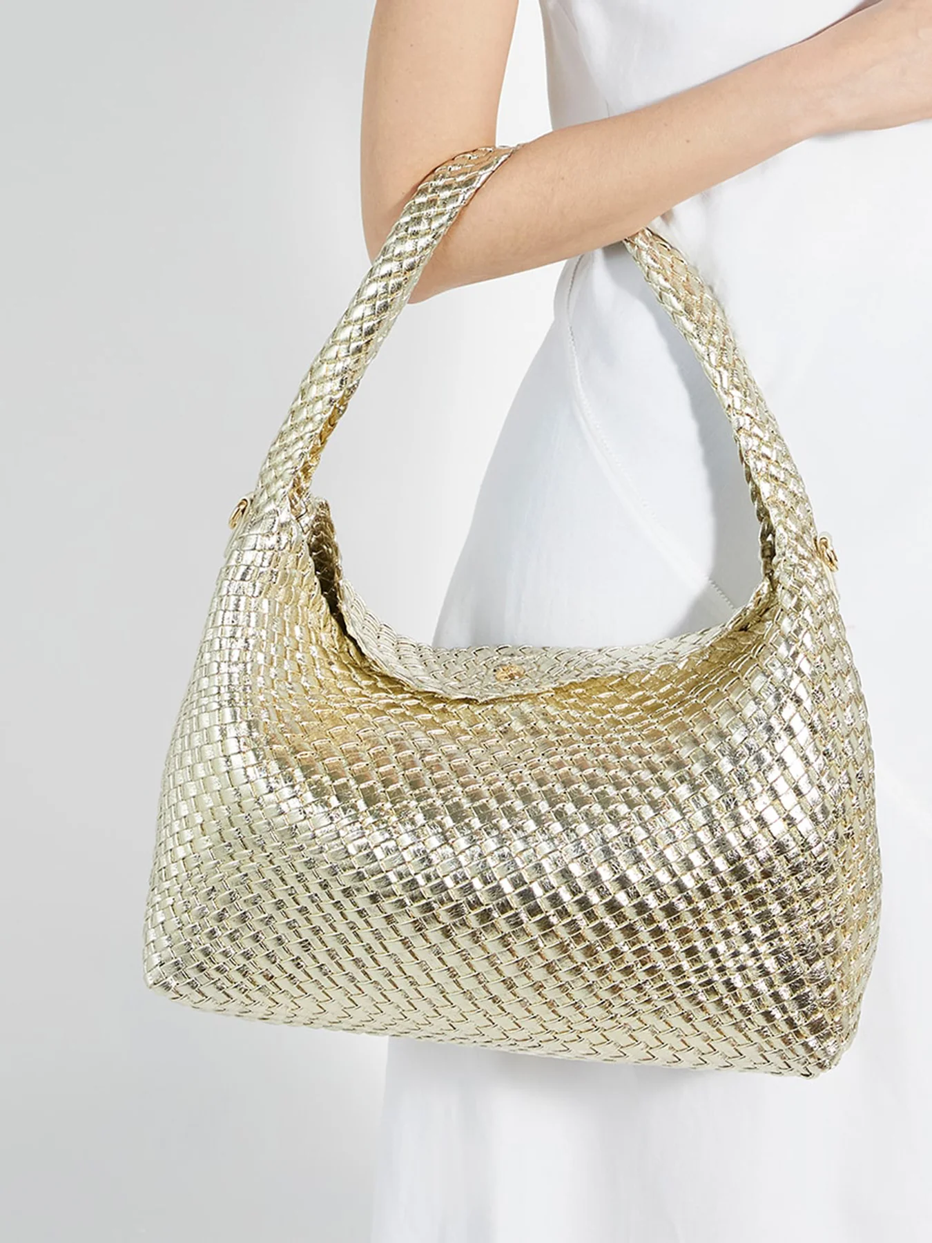Deliberate L Gold Woven Shoulder Bag - Image 2