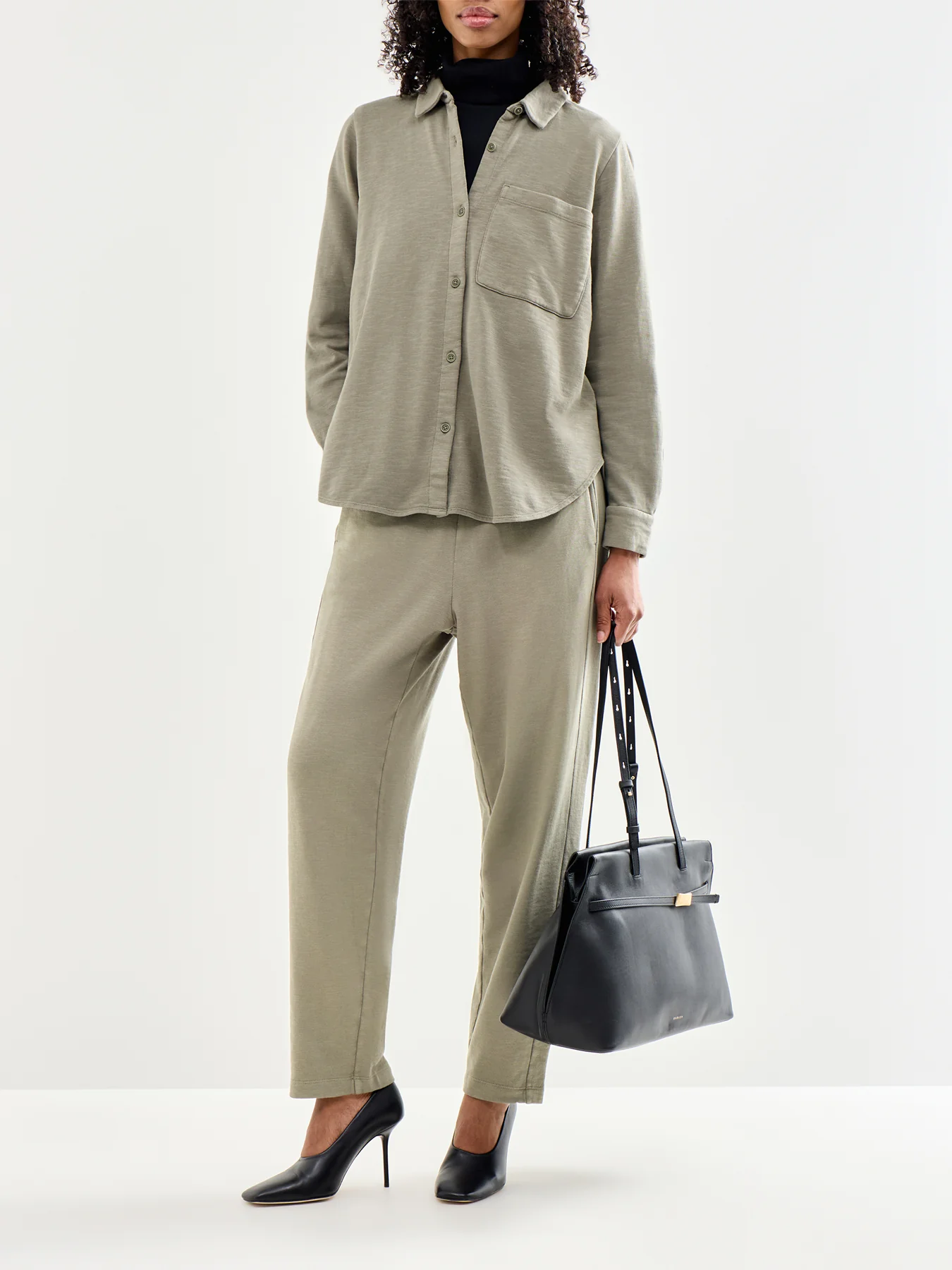 Classic Collar Shirt Khaki - Image 2