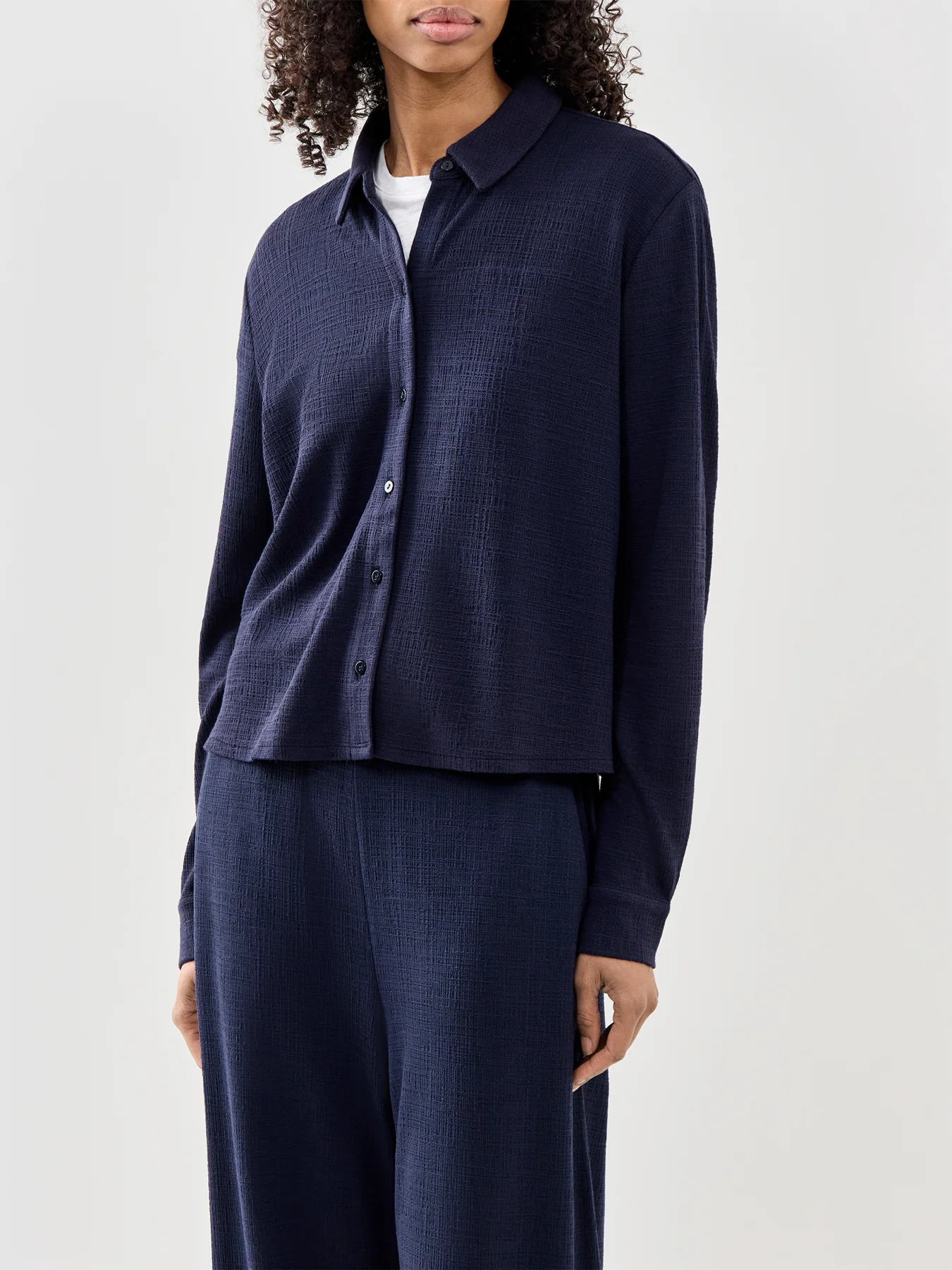 Classic Collar Shirt Navy - Image 4