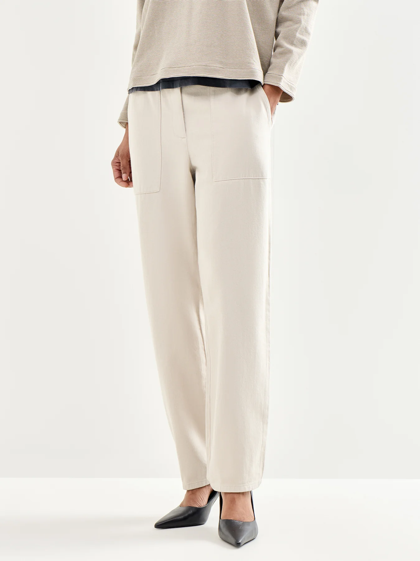 Easy Tapered Pant Cream - Image 4