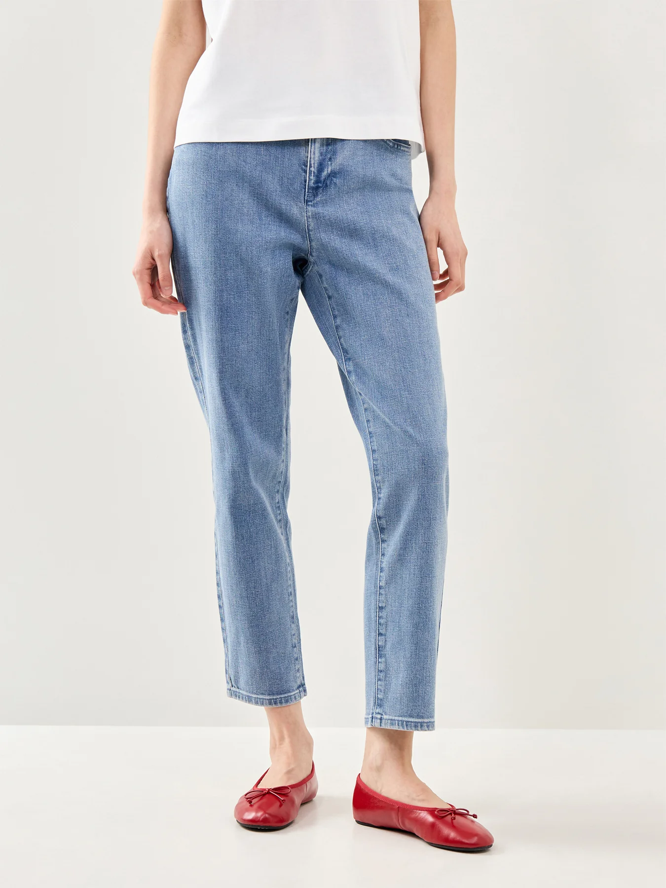 High Waisted Slim Ankle Jeans - Image 4