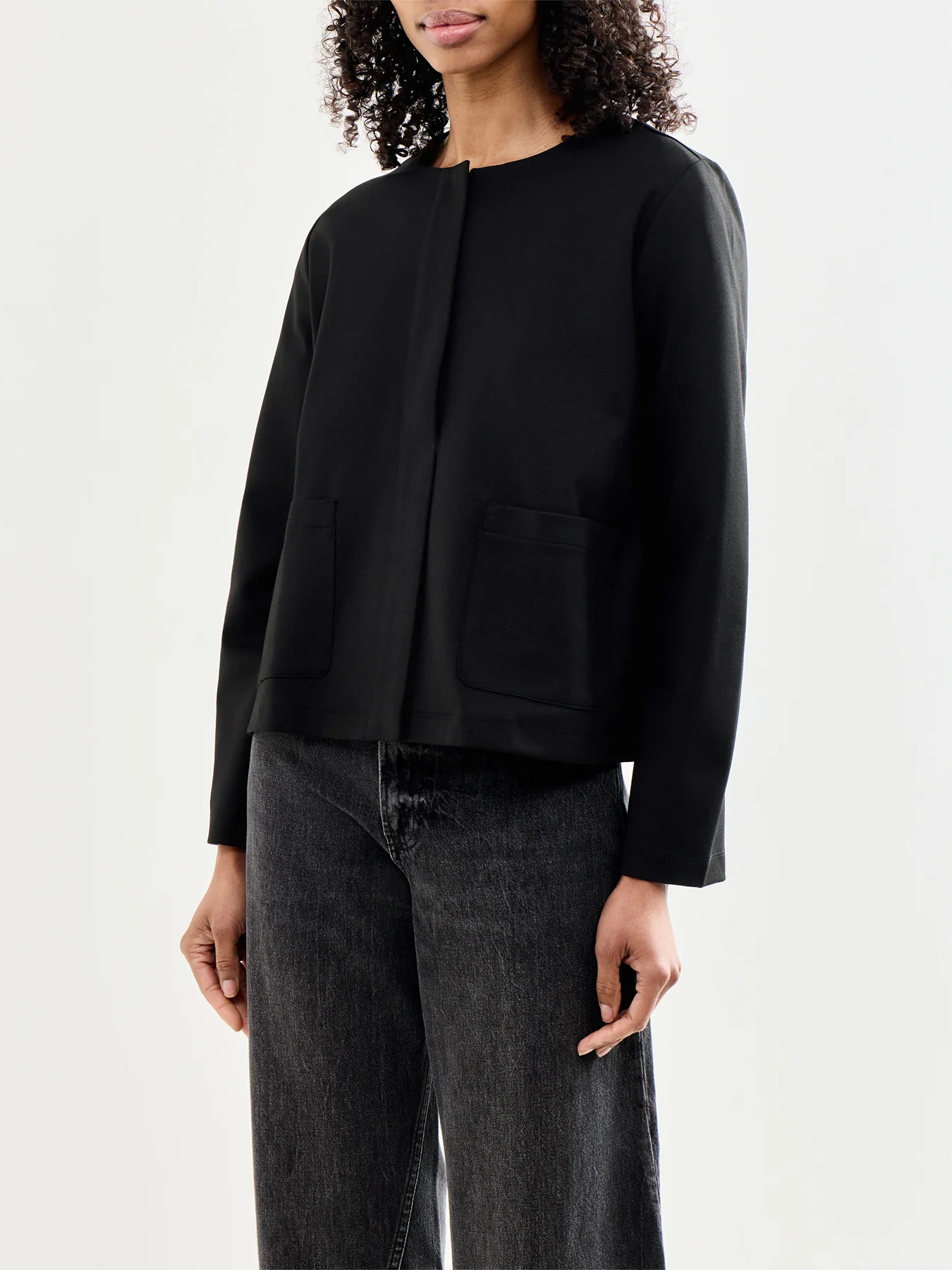 Round Neck Jacket Black - Image 4