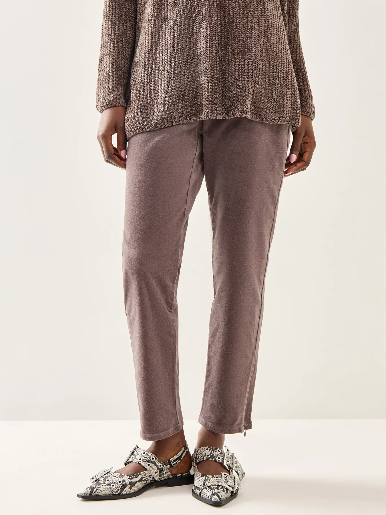 Slim Ankle Pant with Zip Beige - Image 4