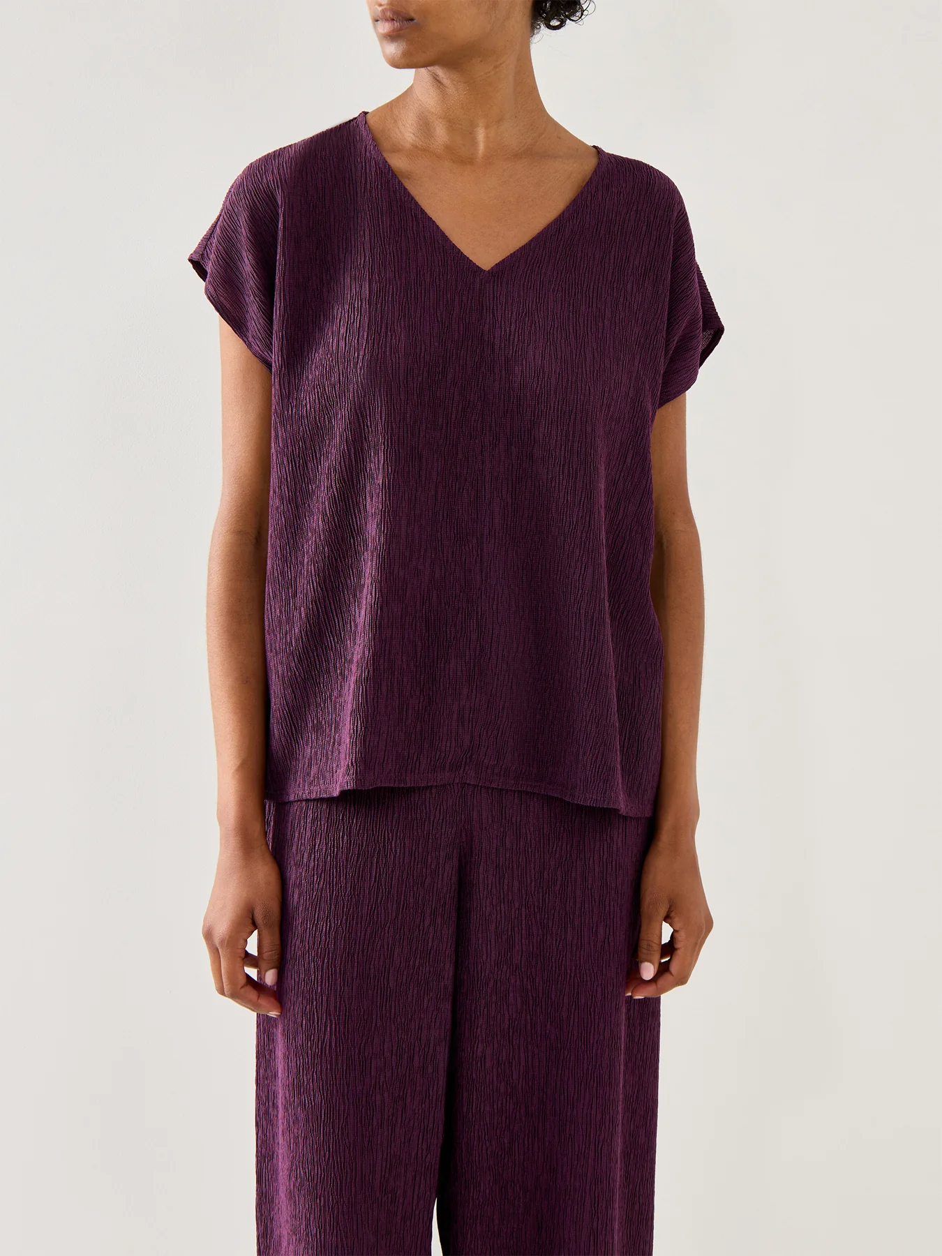 V-Neck Square Woven Plisse Top Purple - Image 4