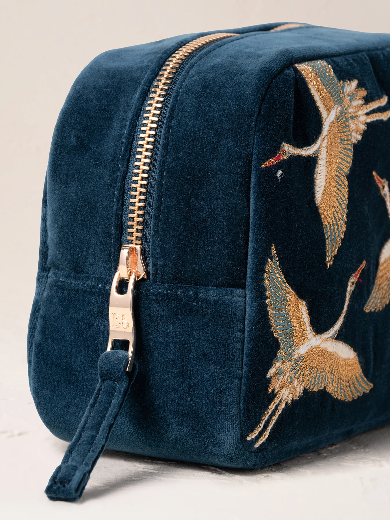Cranes Velvet Makeup Bag Ink Blue - Image 2