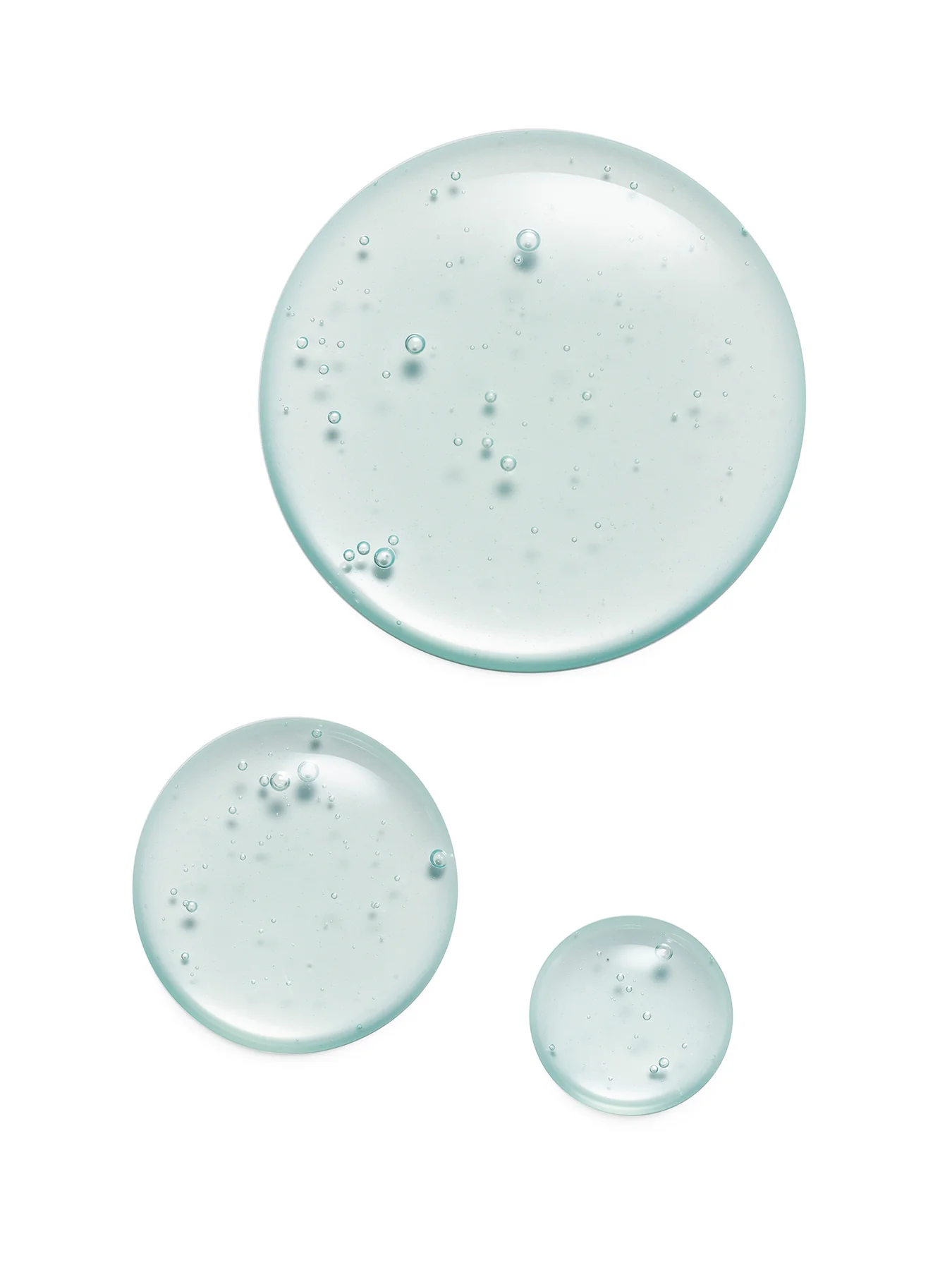 DayWear Glow Boost Gel Cleanser 125ml - Image 2