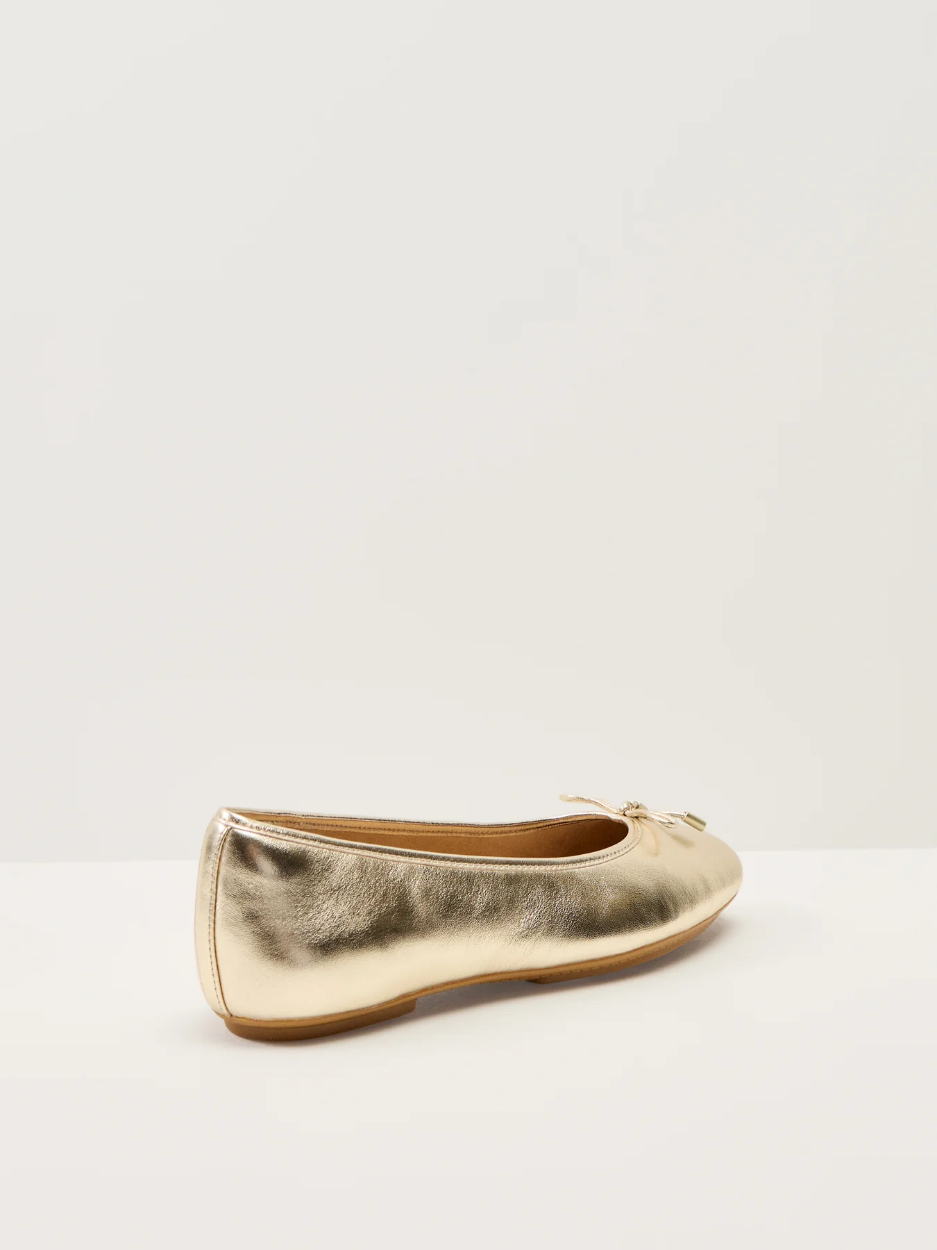 Delicato Bow Soft Metallic-Leather Ballet Flats - Image 2