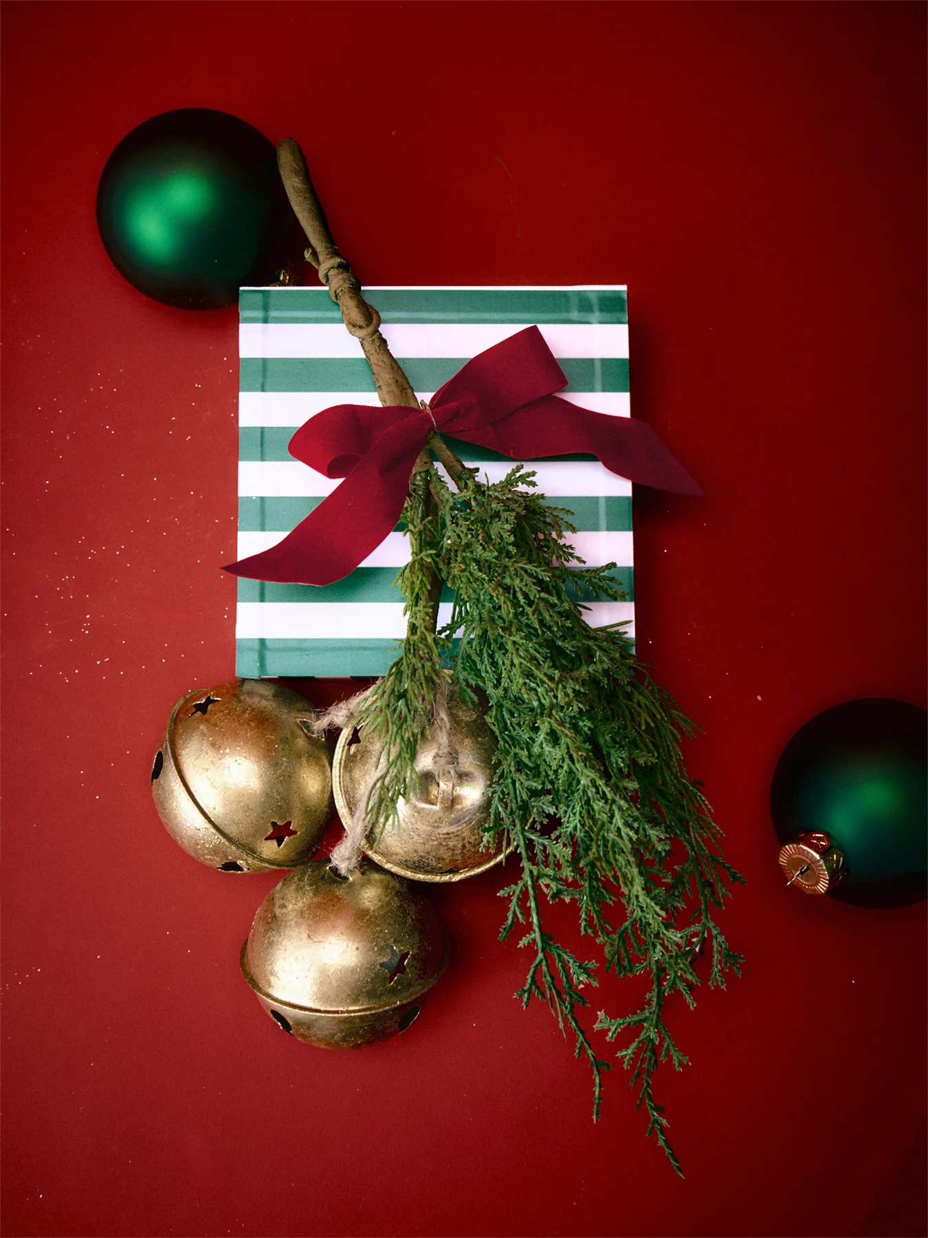 Hanging Bells With Bow Christmas Decoration 36cm - Image 2