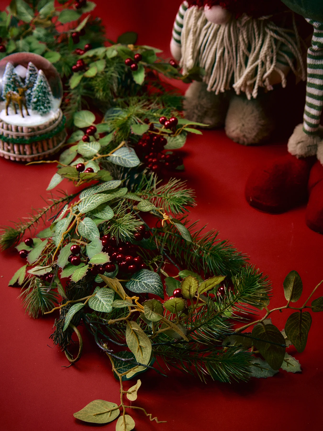 Holly & Berry Pinecone Christmas Garland 152cm - Image 2