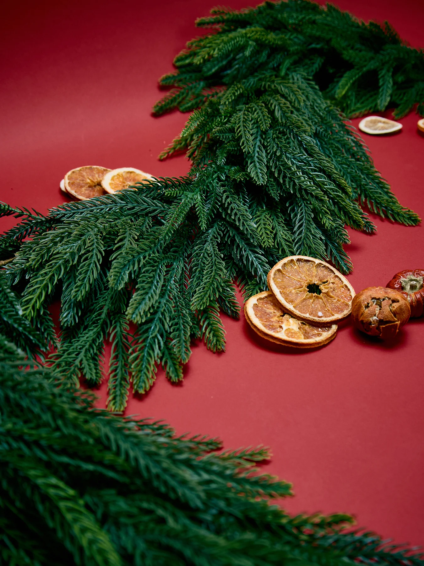 Waxed Pine Festive Garland - Image 2