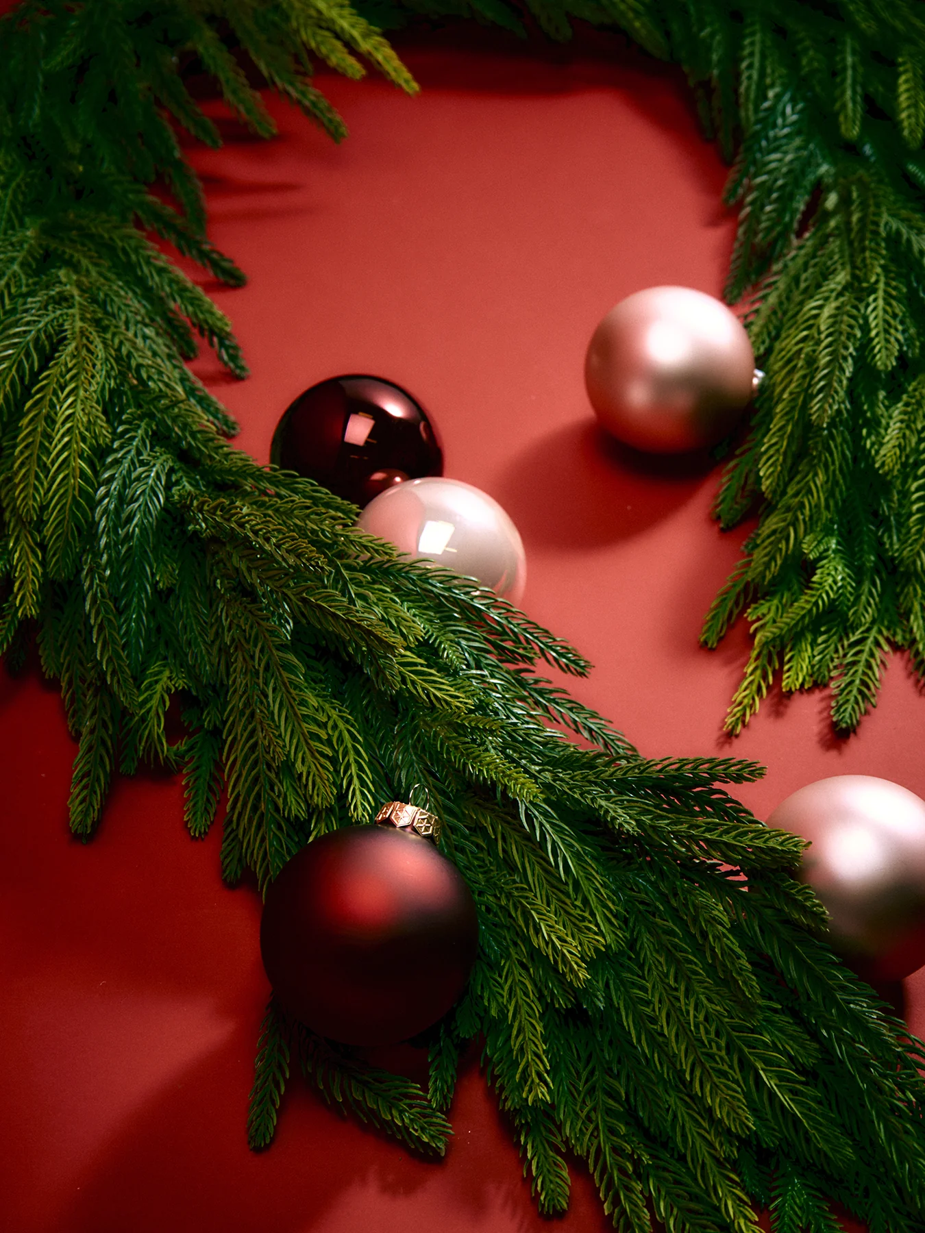 Waxed Pine Christmas Garland 180cm - Image 2